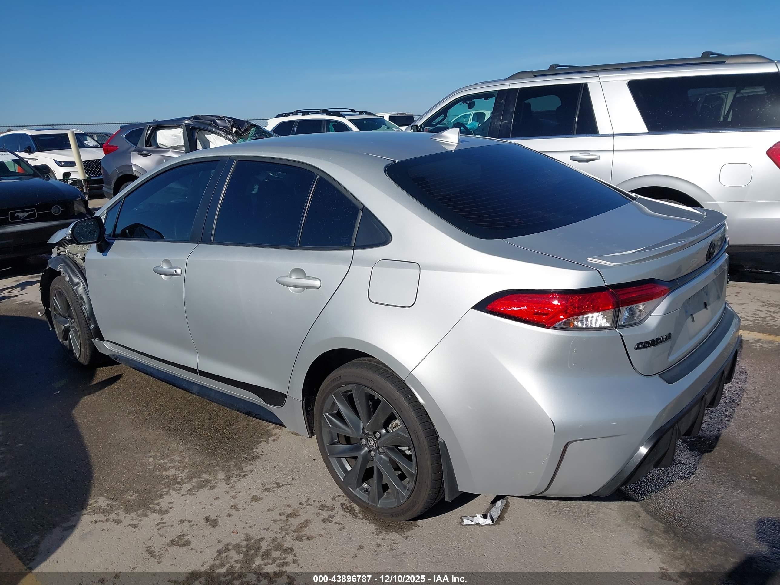 TOYOTA COROLLA image 3