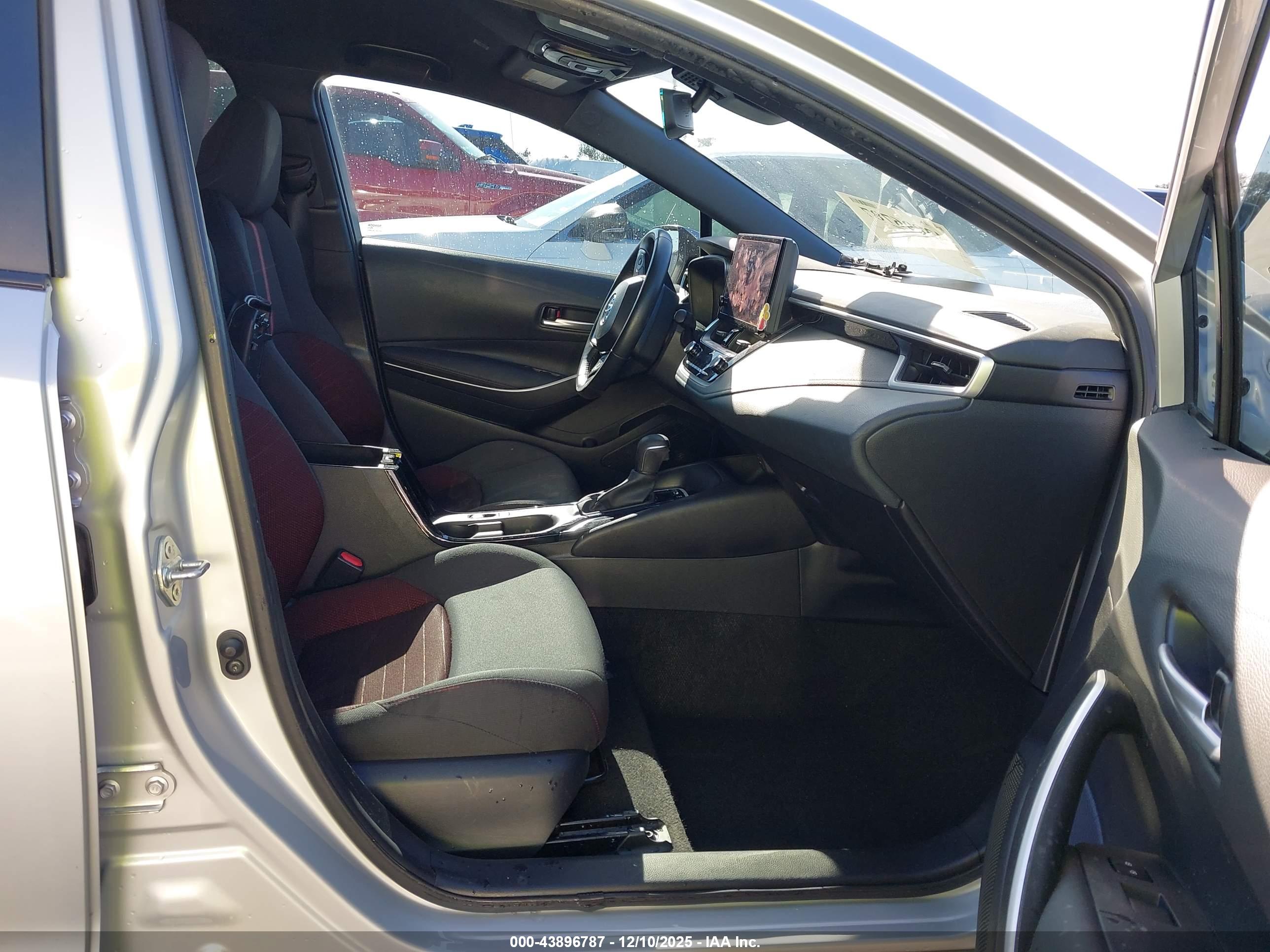 TOYOTA COROLLA image 5