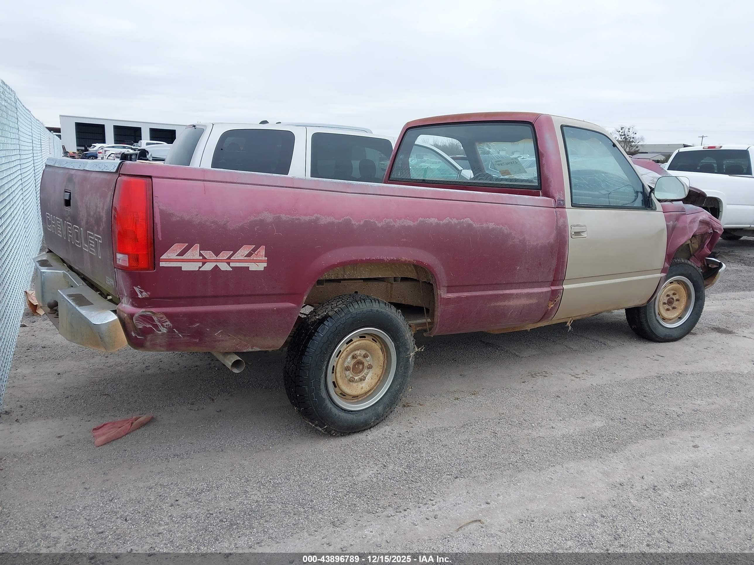 CHEVROLET GMT-400 image 4