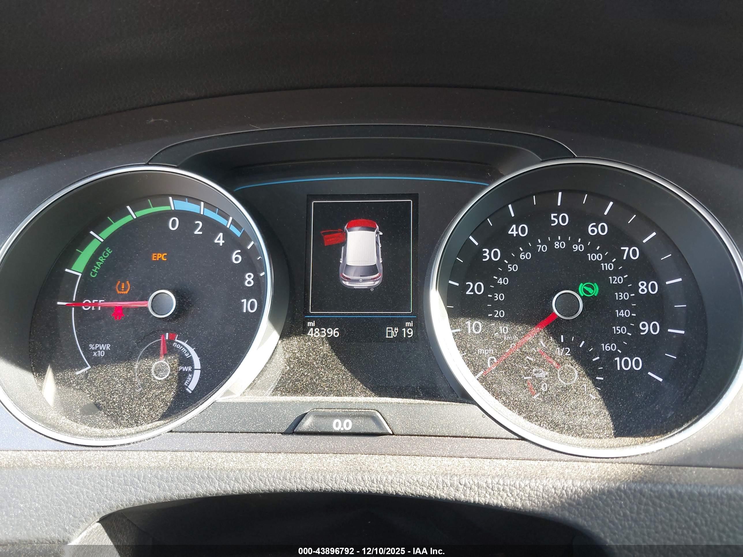VOLKSWAGEN E-GOLF image 7