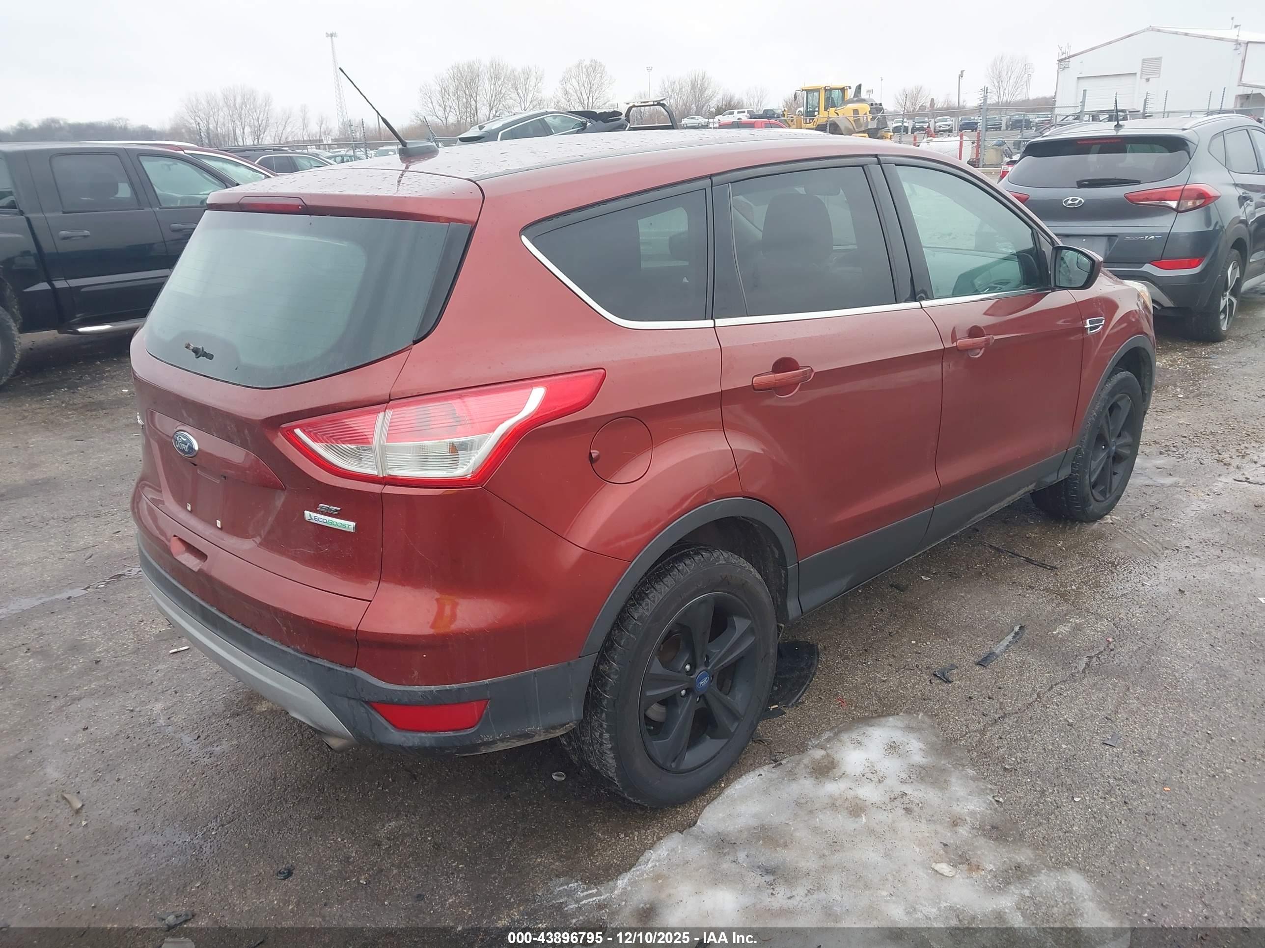 FORD ESCAPE image 4