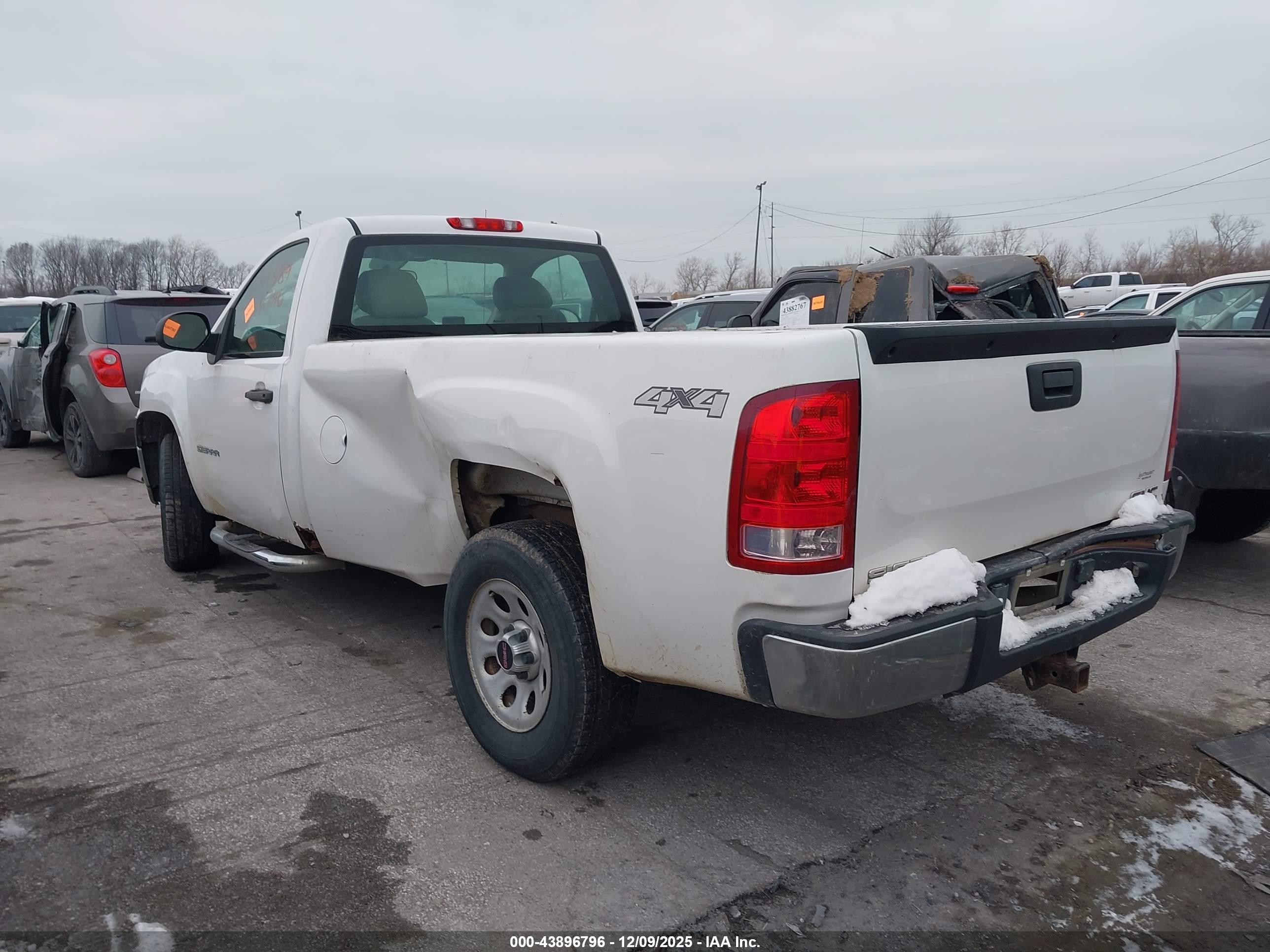 GMC SIERRA image 3
