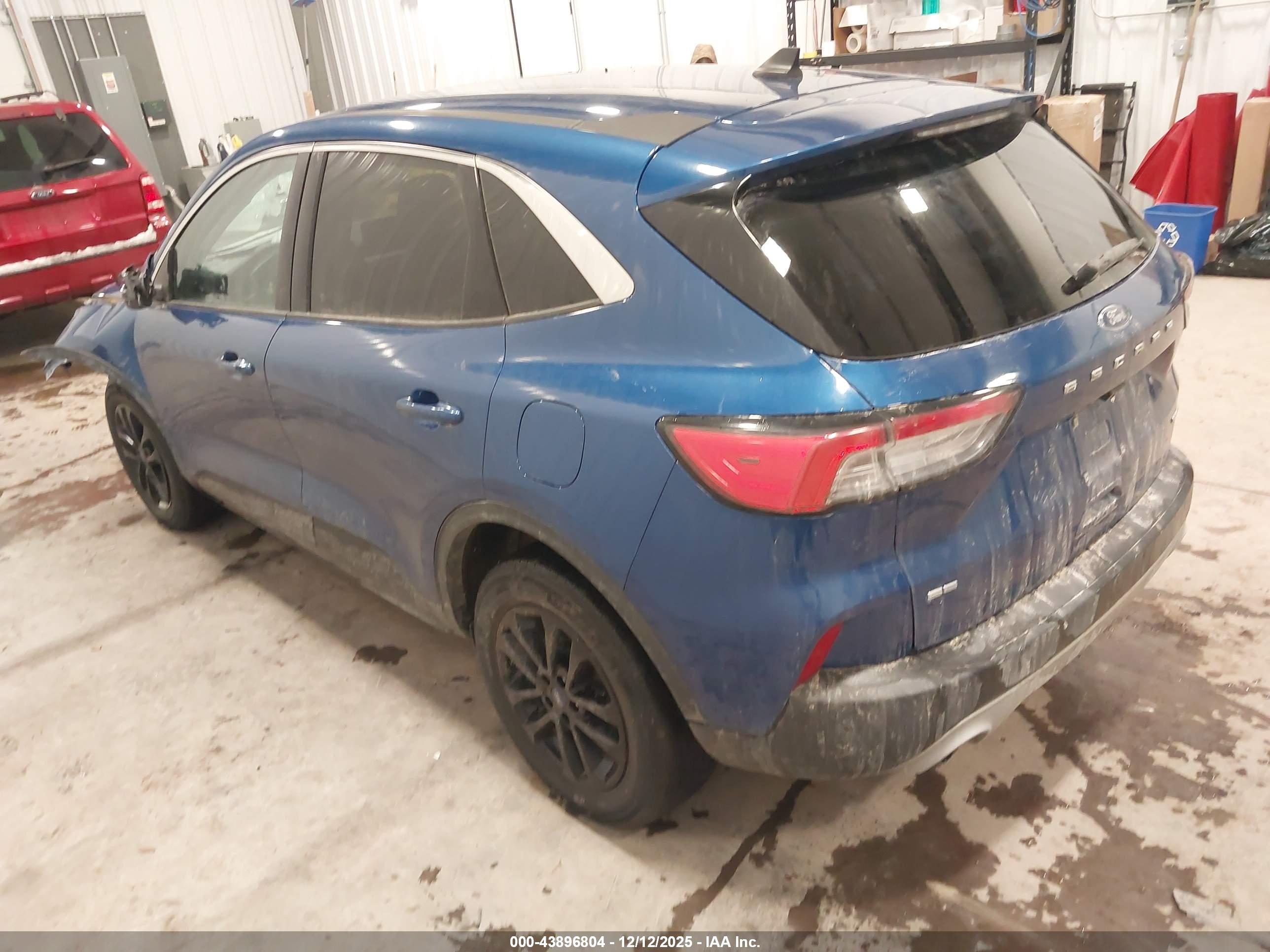 FORD ESCAPE image 3