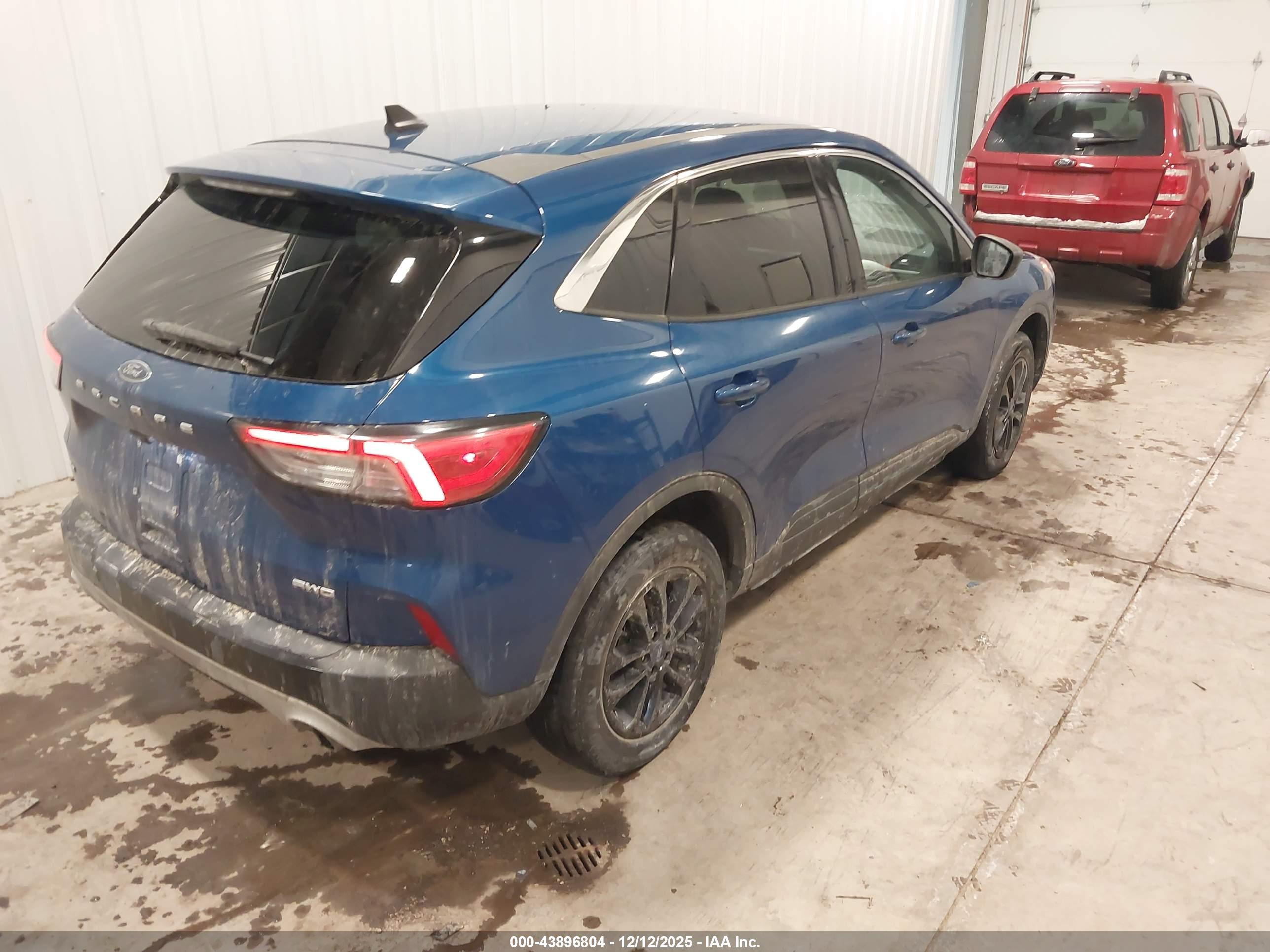 FORD ESCAPE image 4