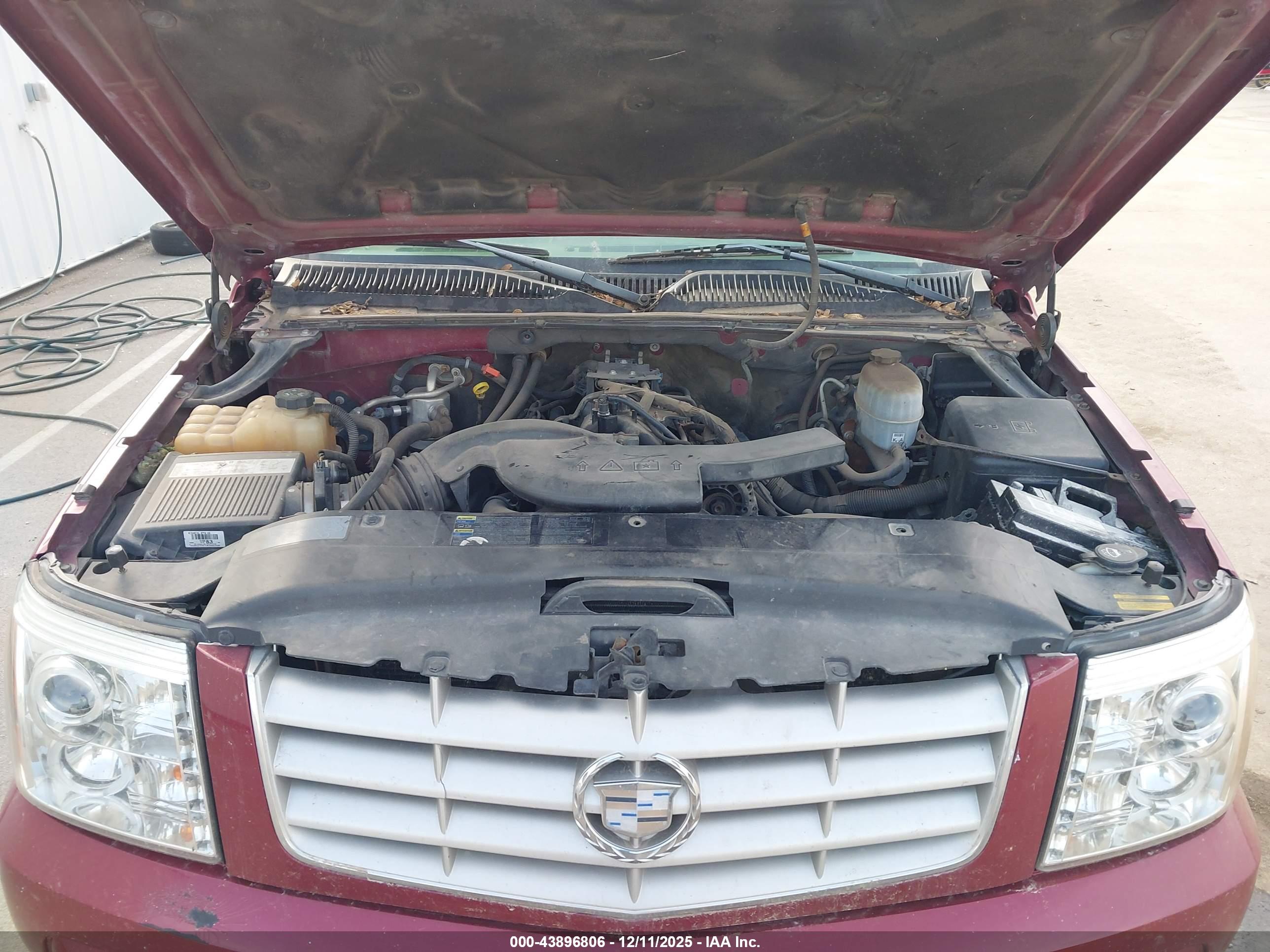 CADILLAC ESCALADE image 10