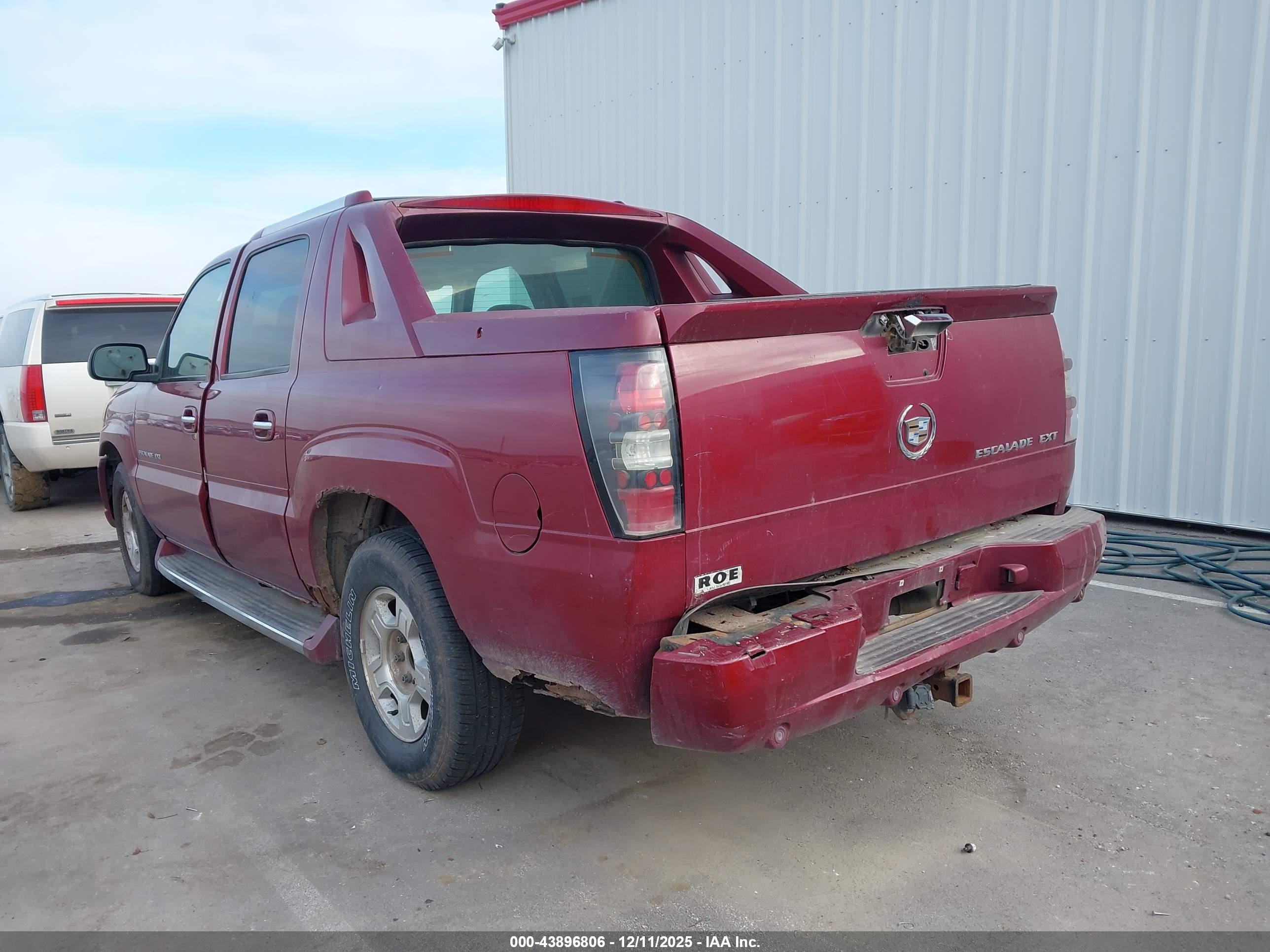 CADILLAC ESCALADE image 6