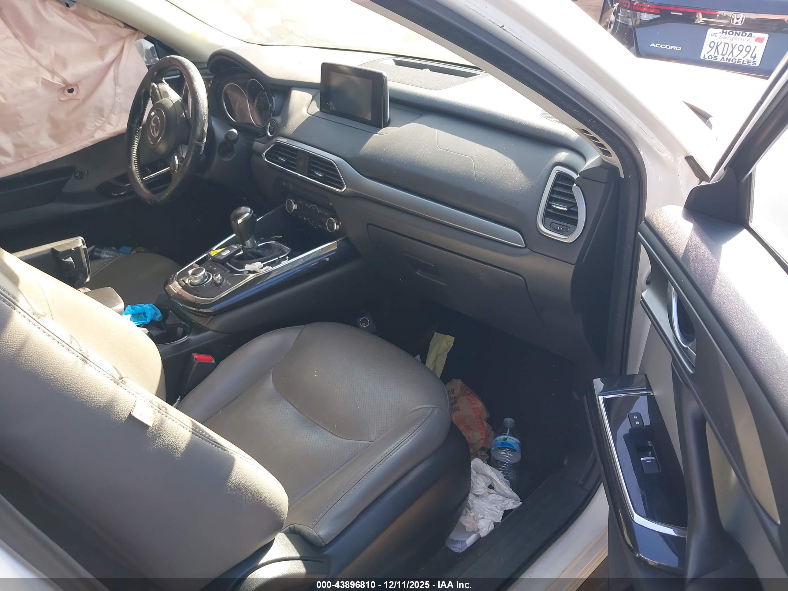 MAZDA CX-9 image 5