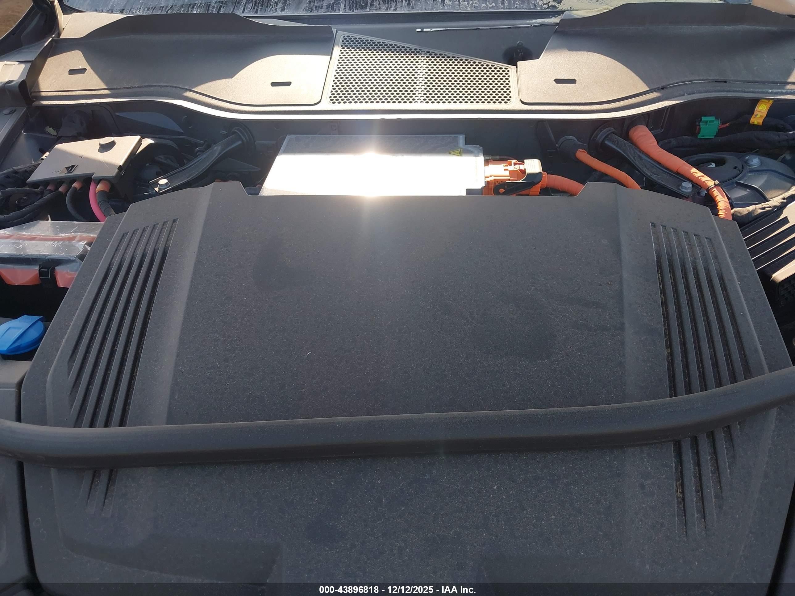 AUDI Q8 image 10