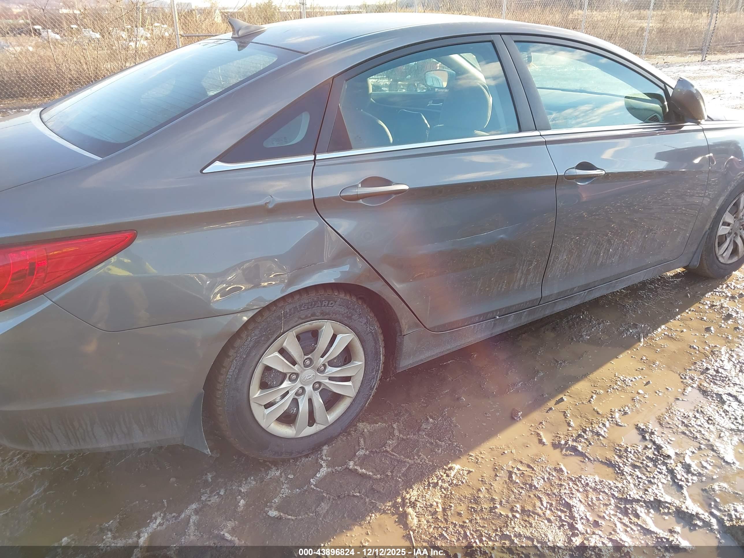 HYUNDAI SONATA image 6