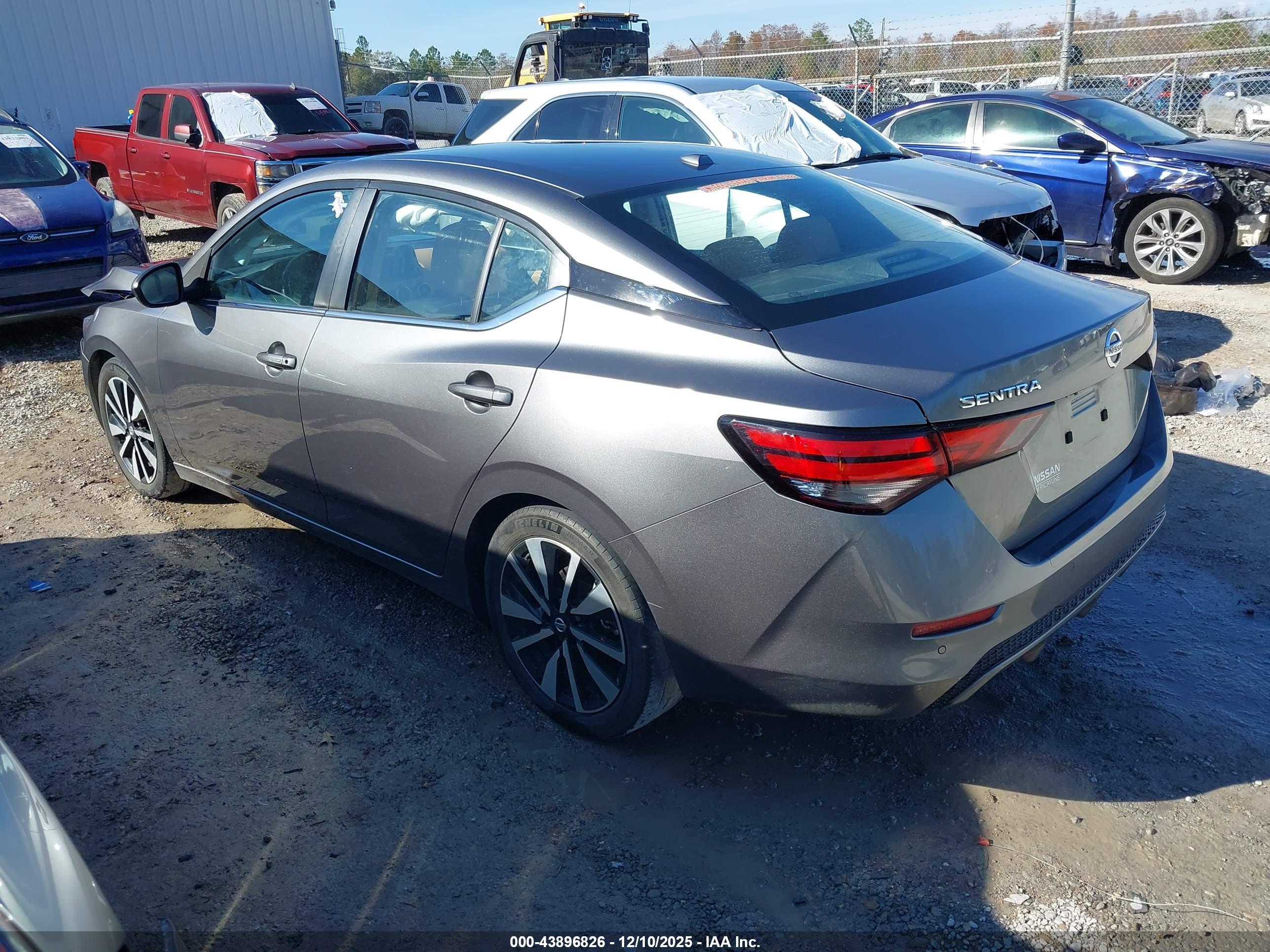 NISSAN SENTRA image 3