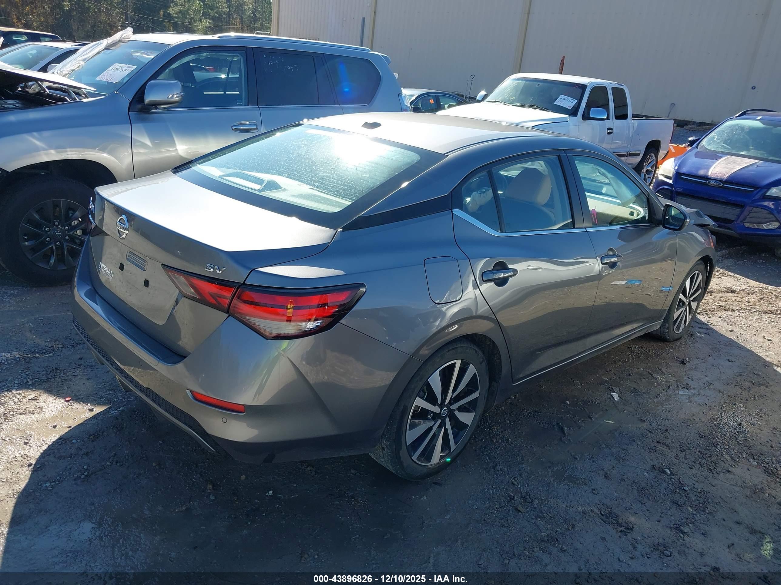 NISSAN SENTRA image 4