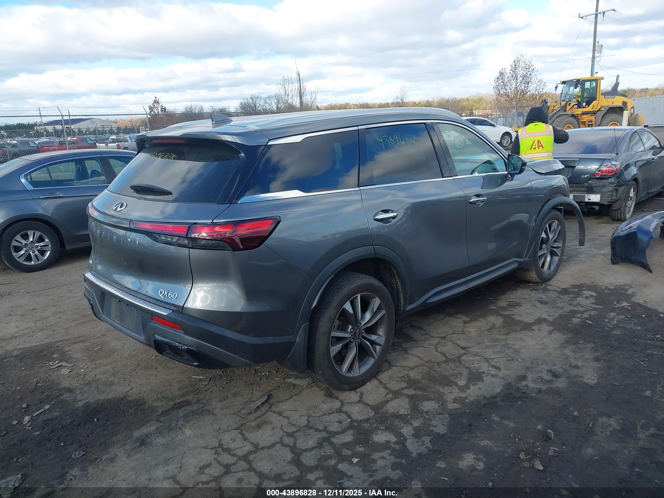 INFINITI QX60 image 4
