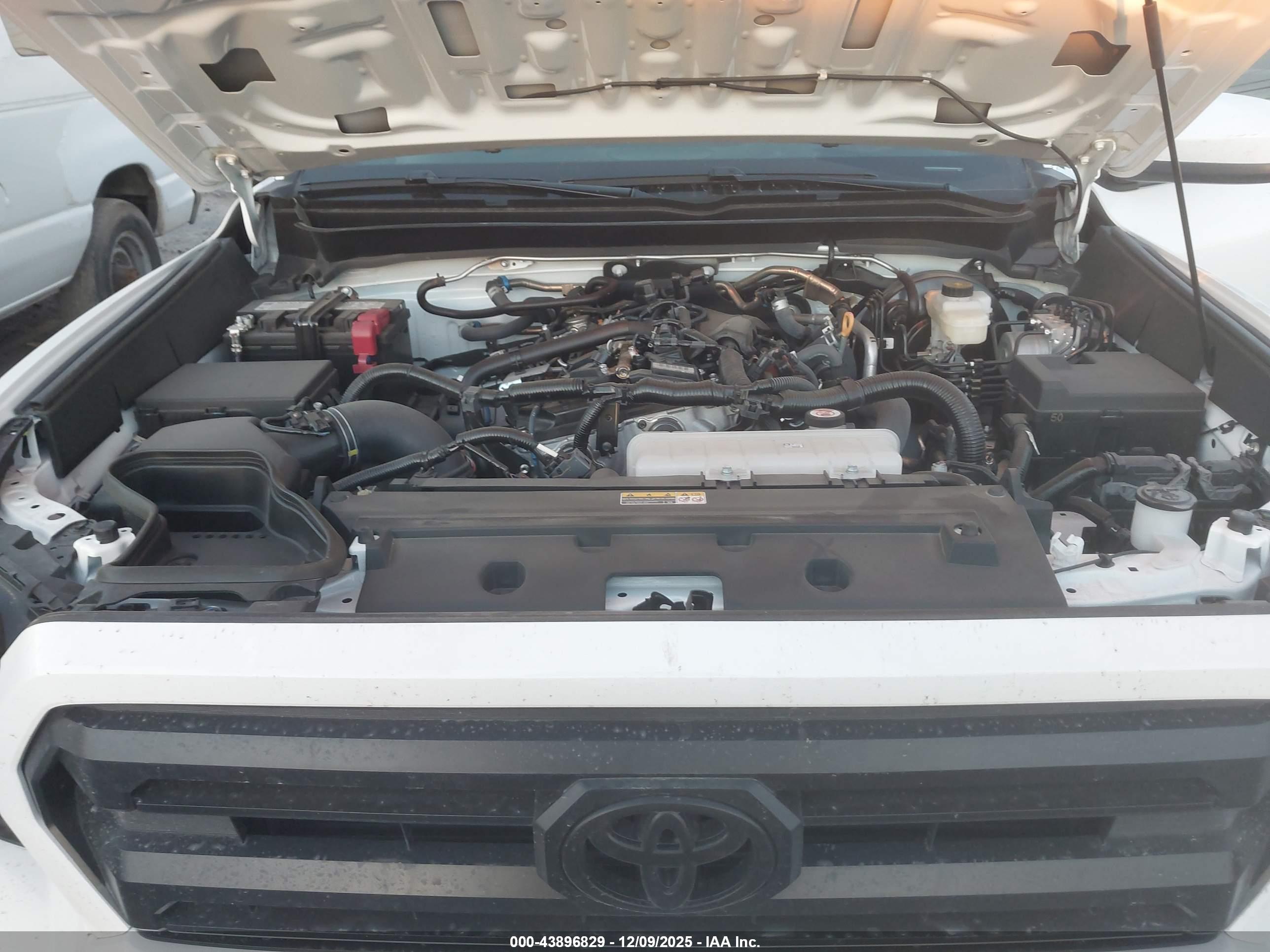 TOYOTA TACOMA image 10