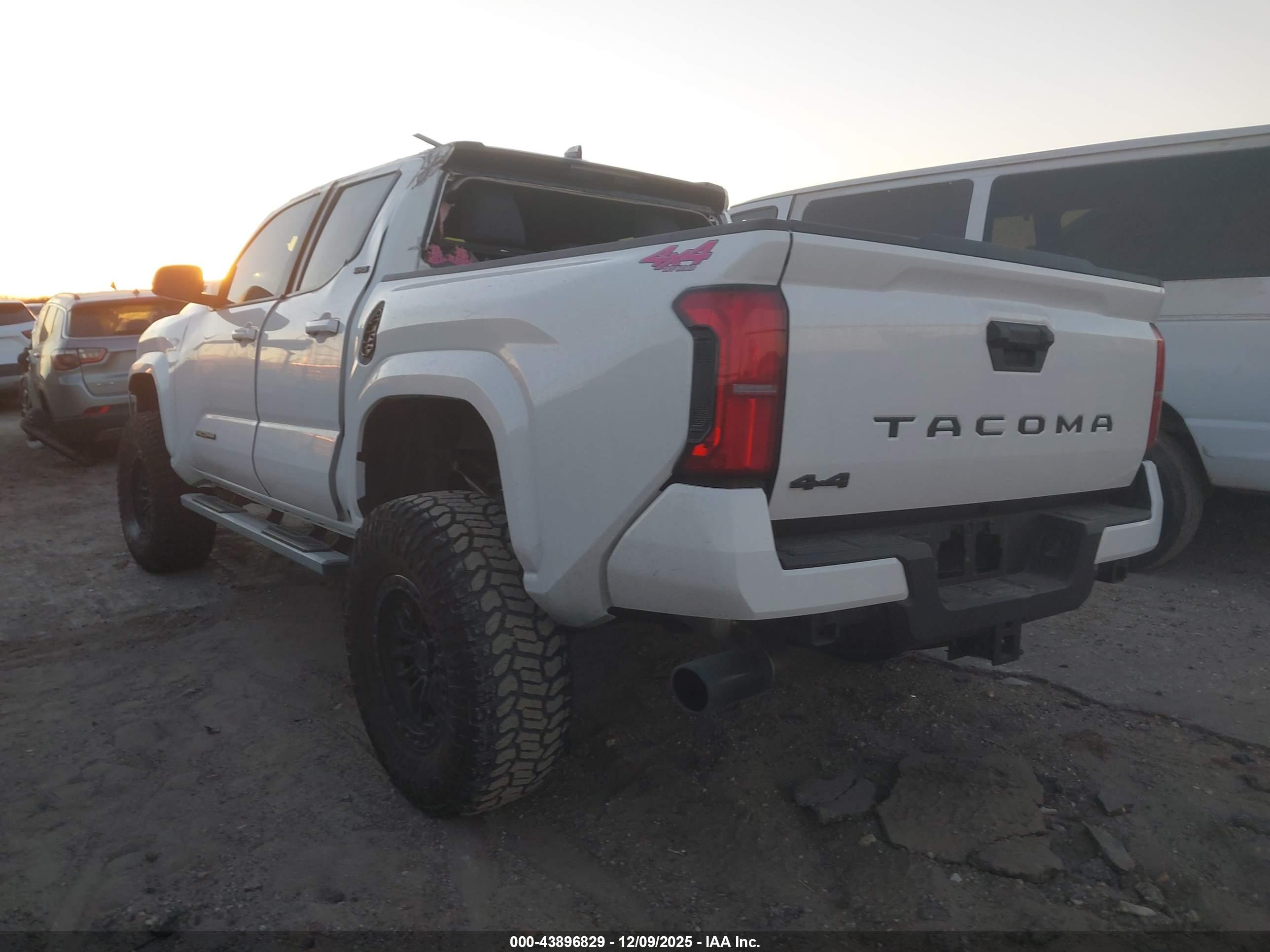 TOYOTA TACOMA image 3