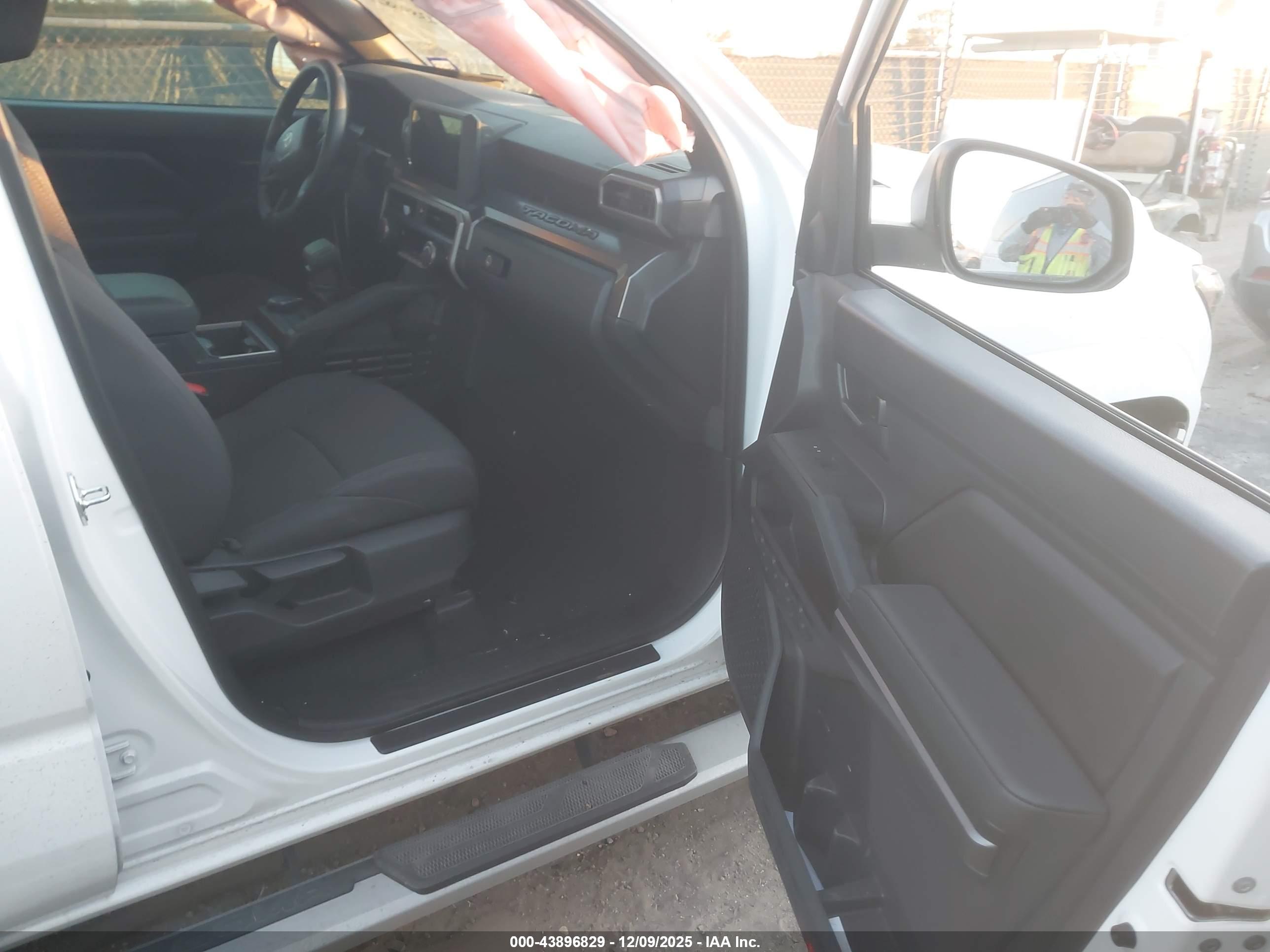 TOYOTA TACOMA image 5