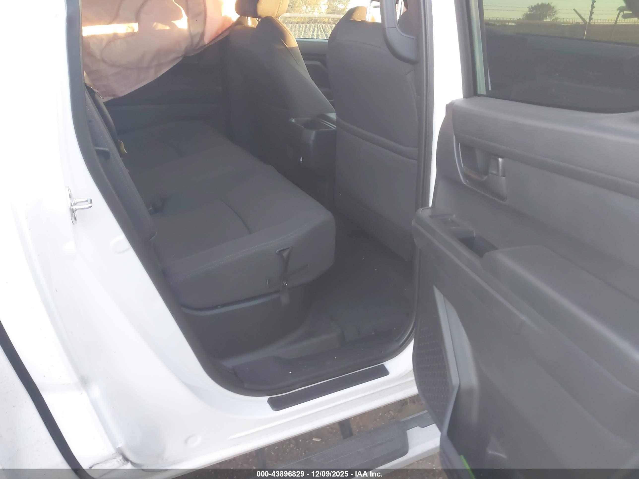 TOYOTA TACOMA image 8