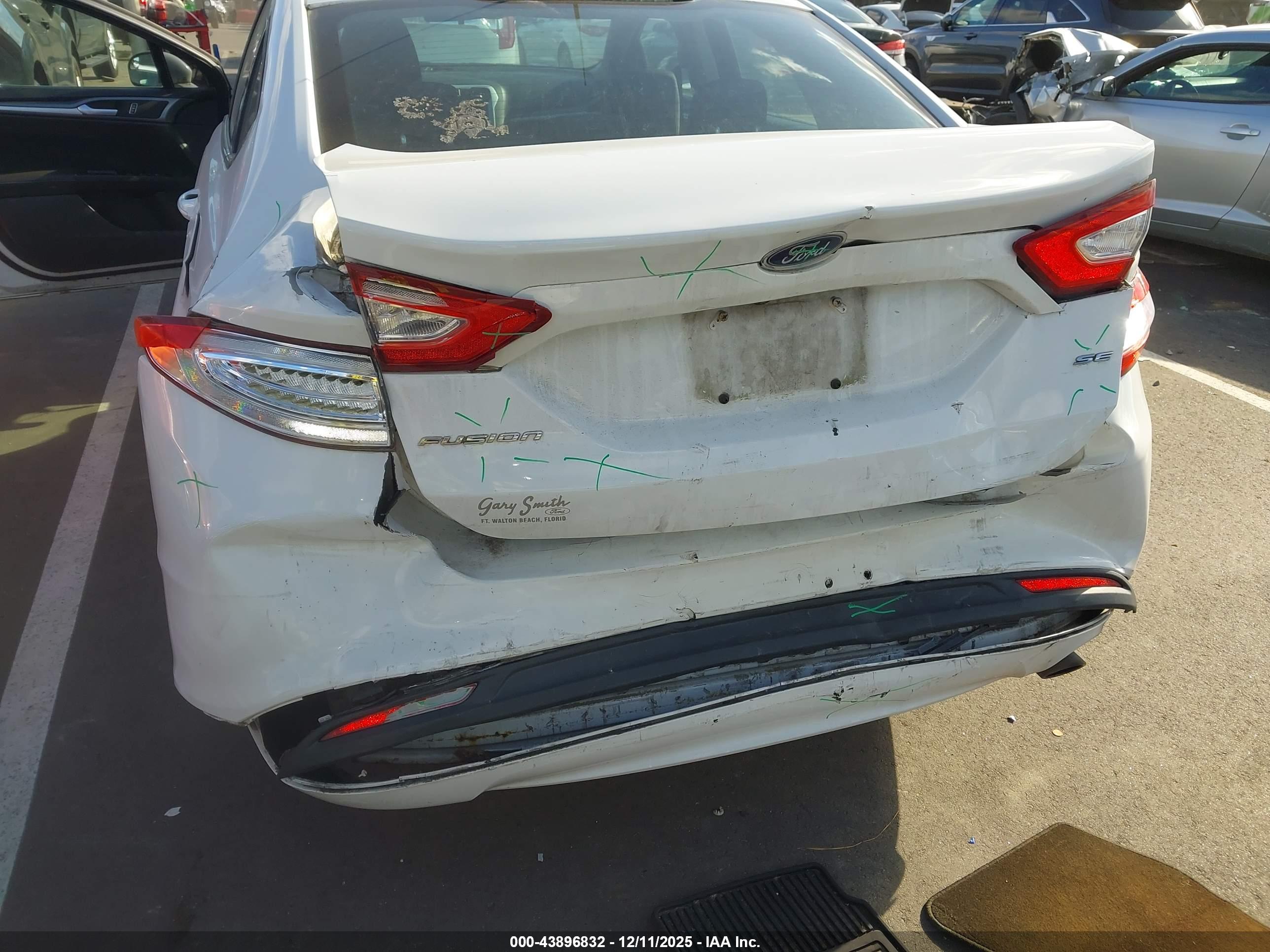 FORD FUSION image 6