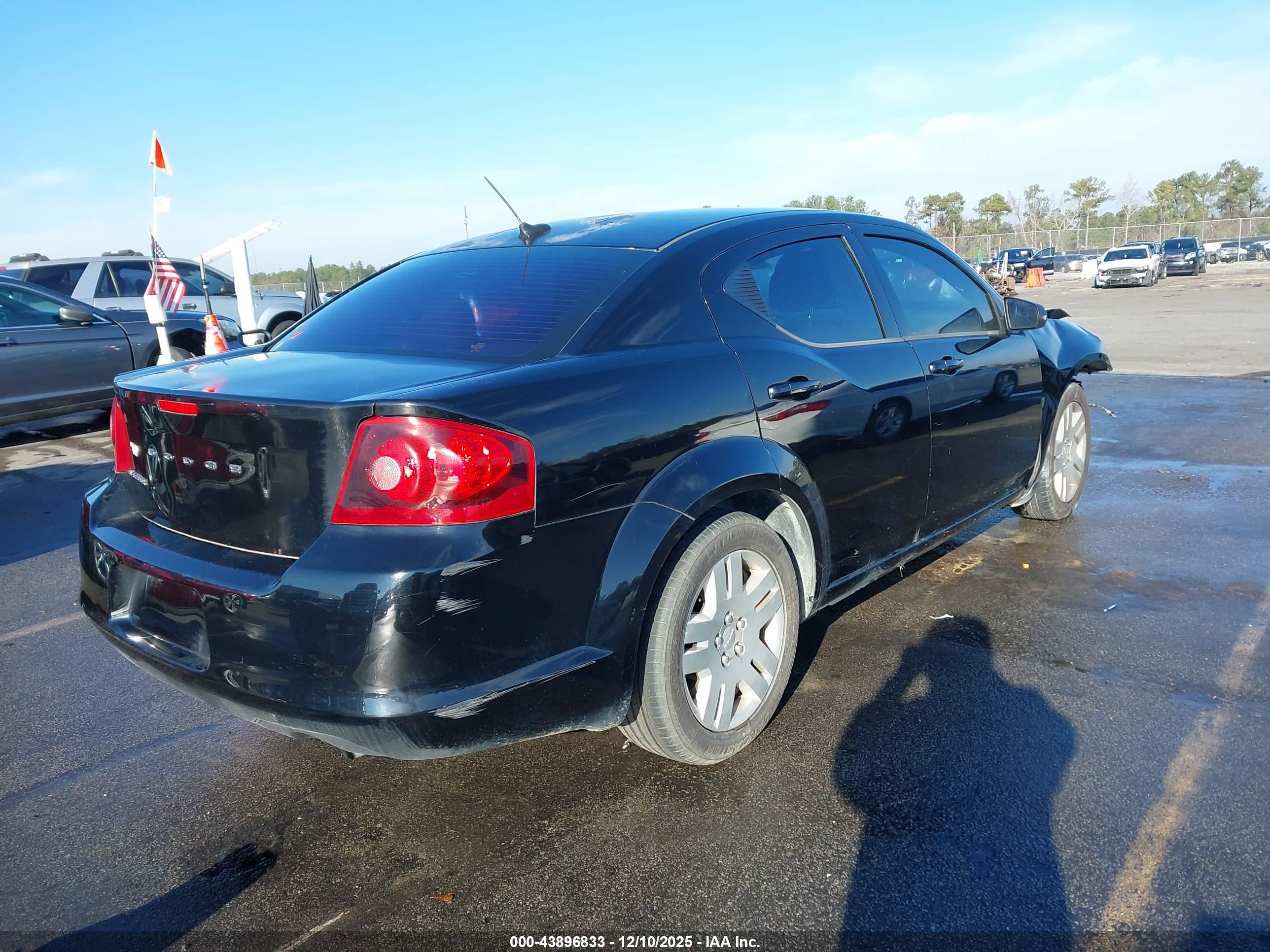 DODGE AVENGER image 4