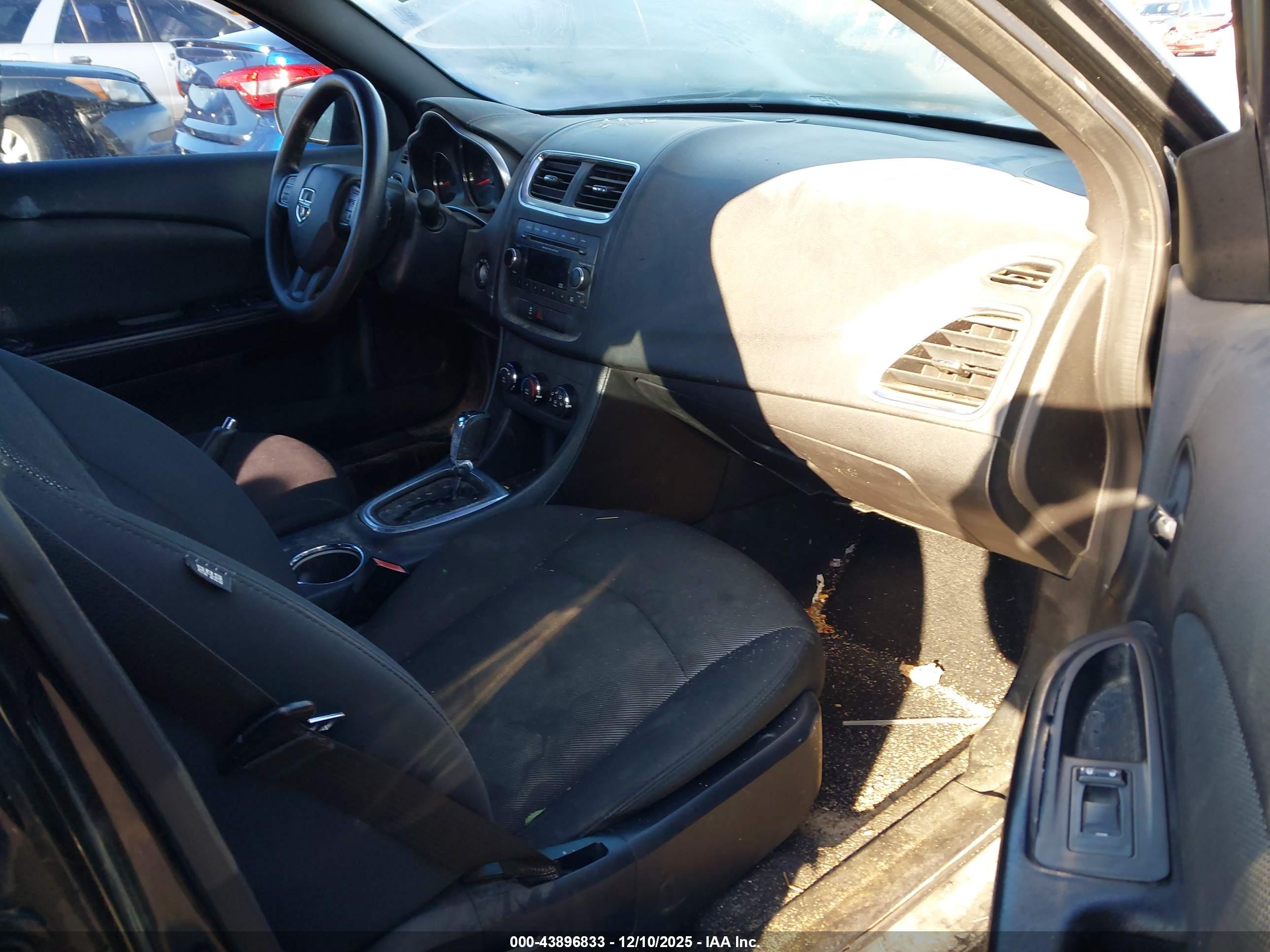 DODGE AVENGER image 5