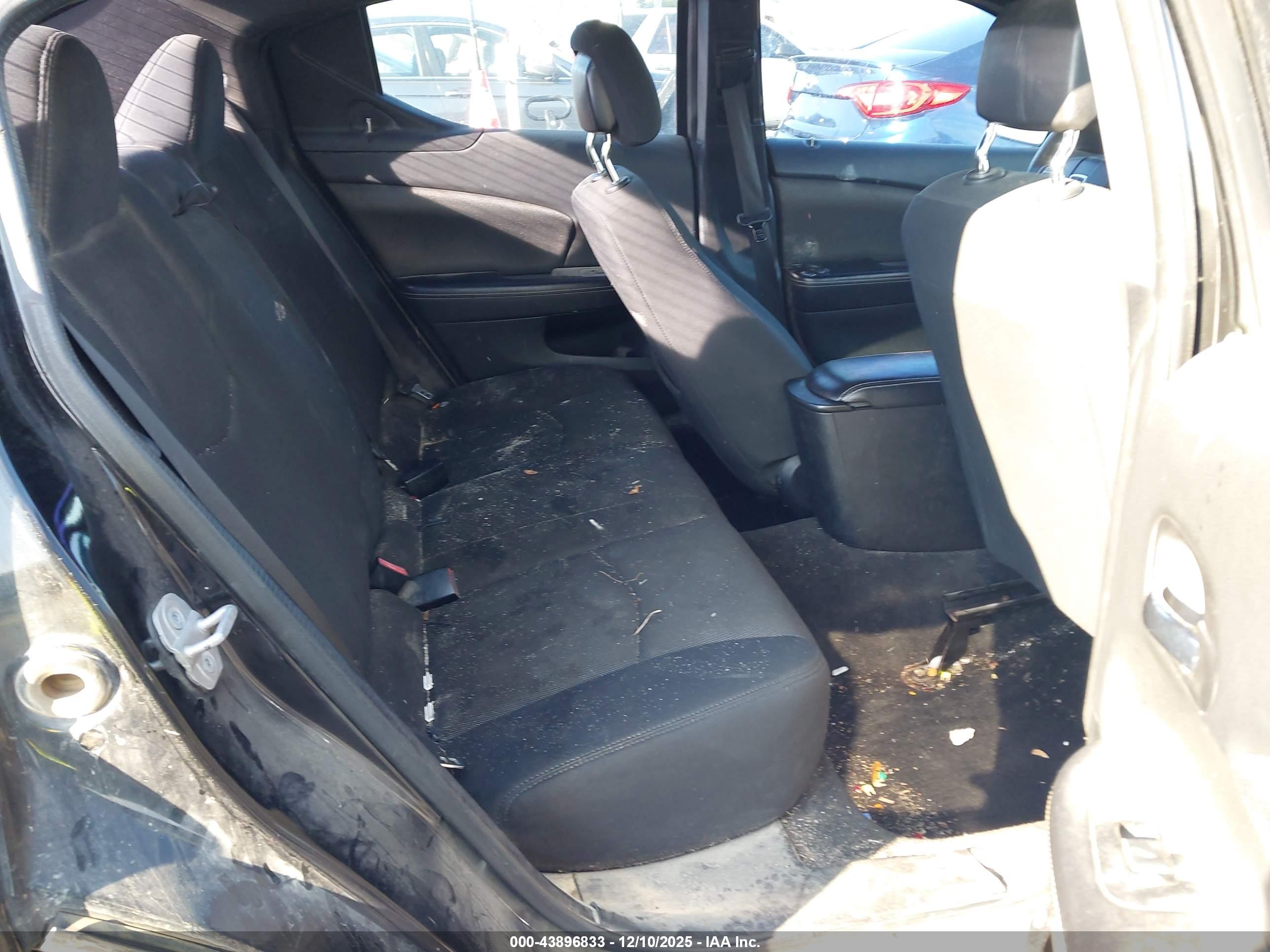 DODGE AVENGER image 8
