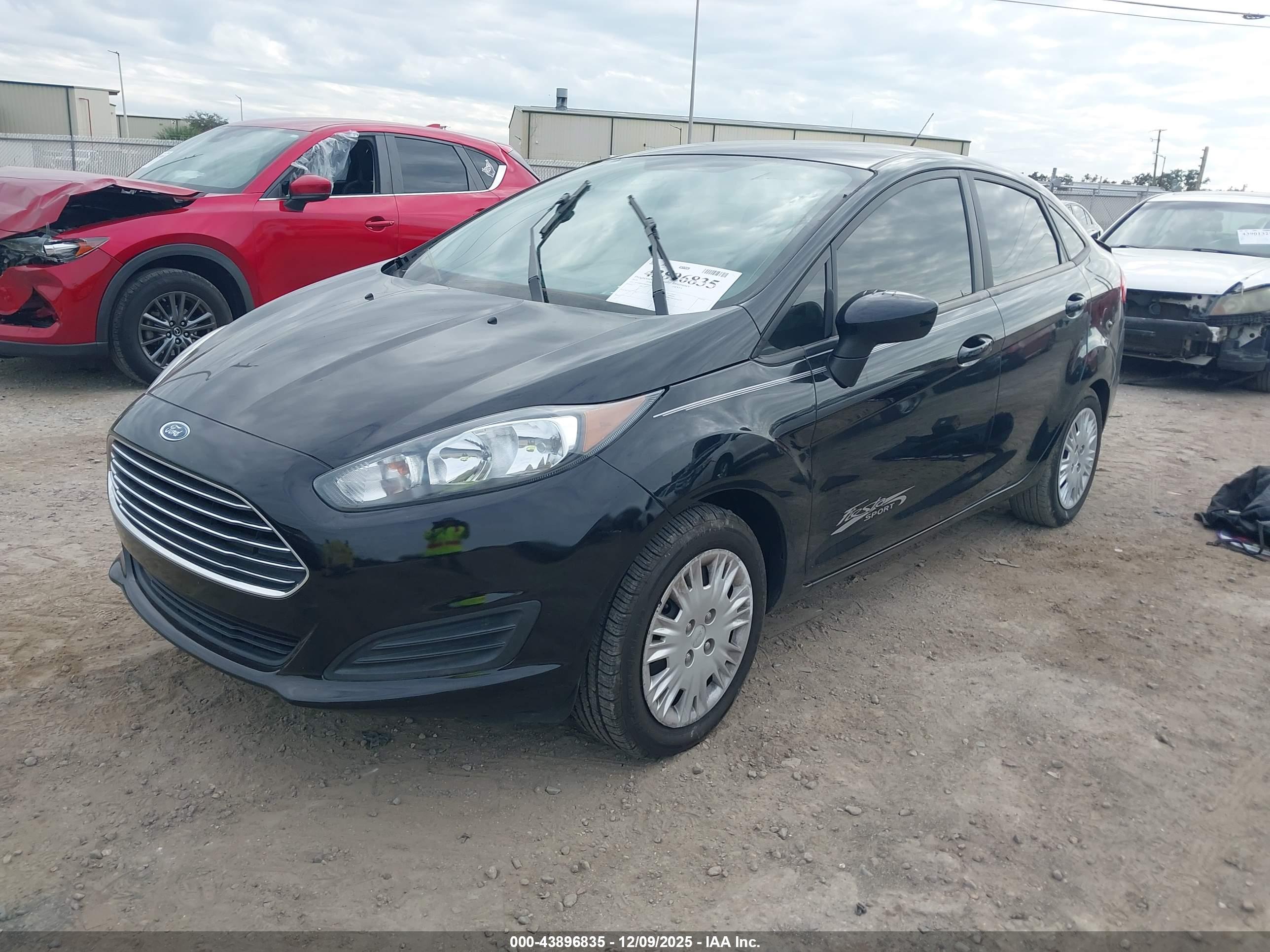 FORD FIESTA image 2