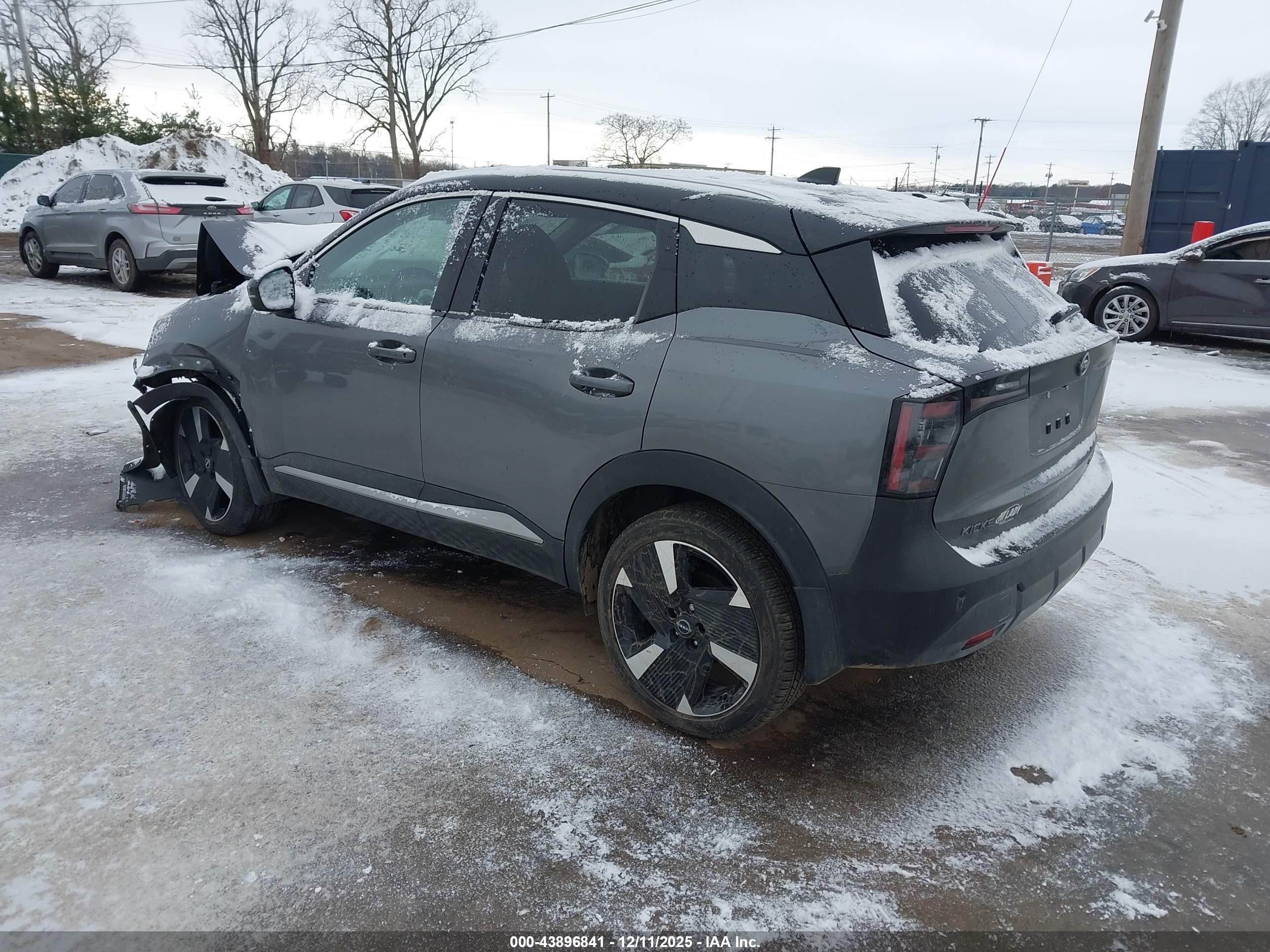 NISSAN KICKS image 3