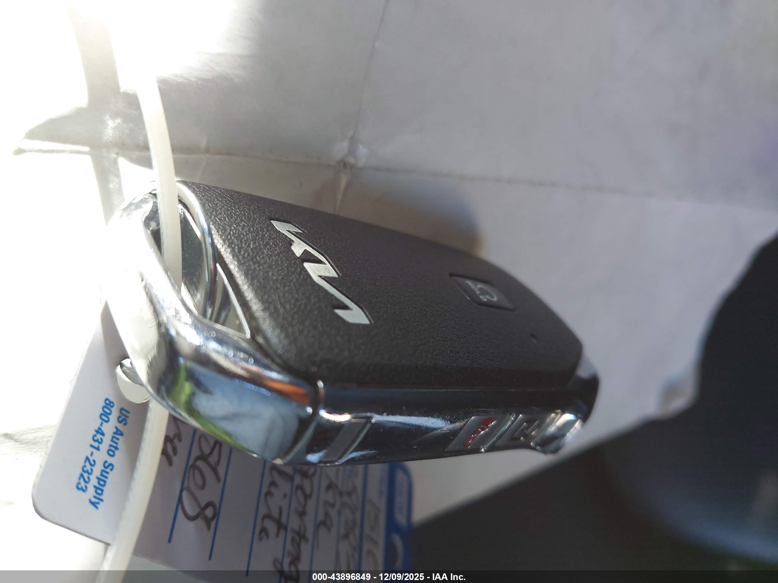 KIA SPORTAGE image 11