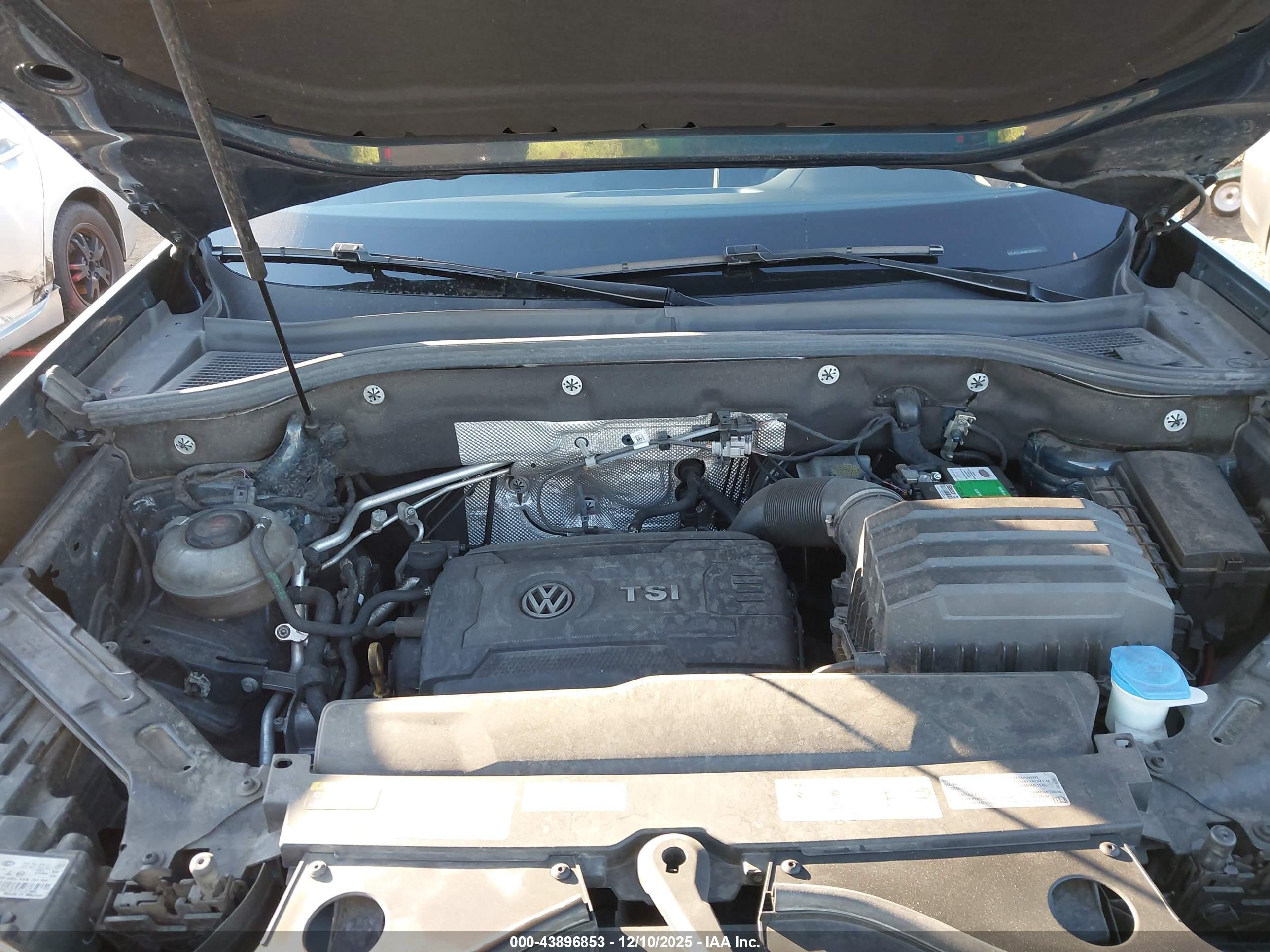 VOLKSWAGEN ATLAS image 10