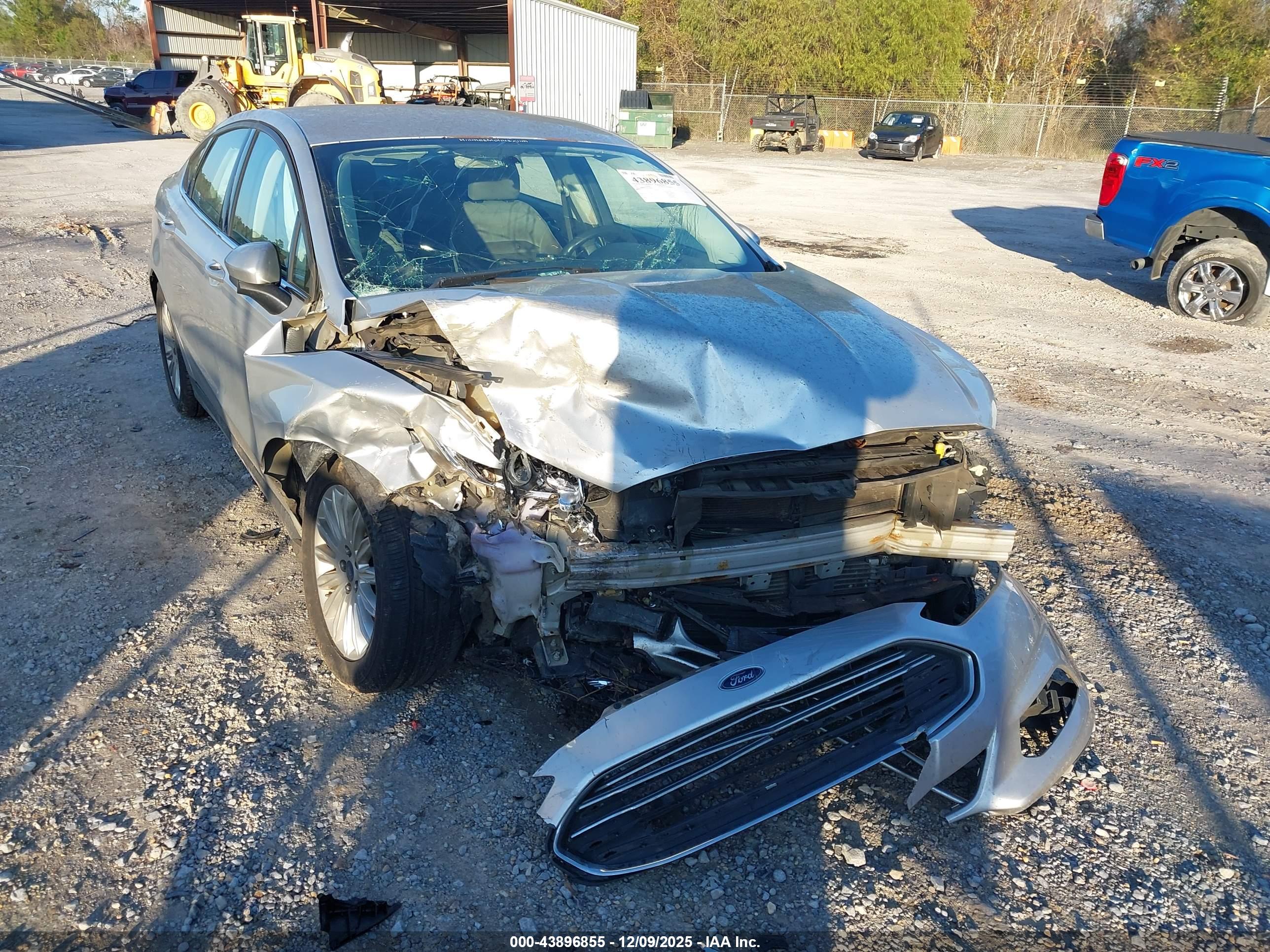 FORD FUSION image 6