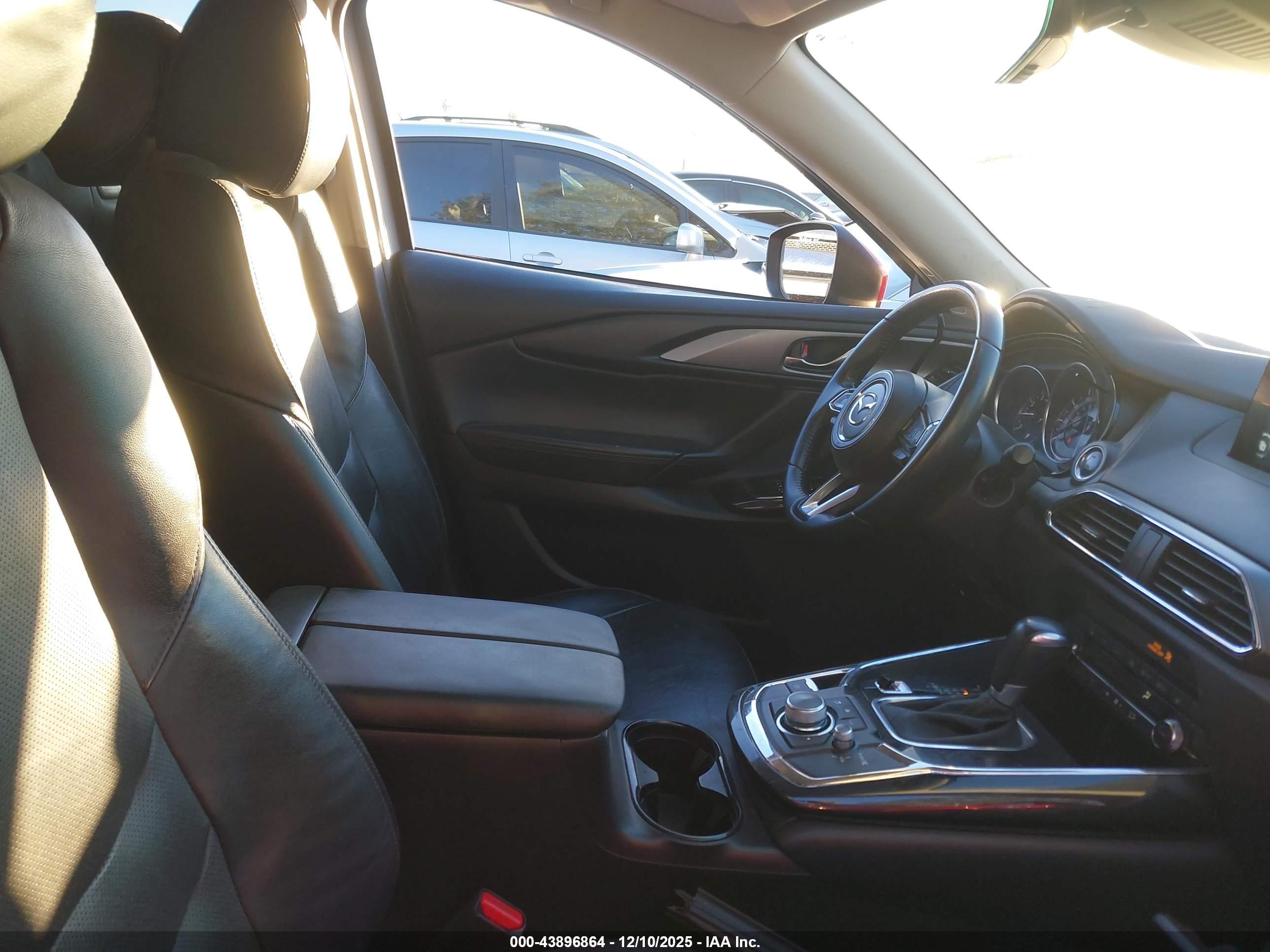 MAZDA CX-9 image 5