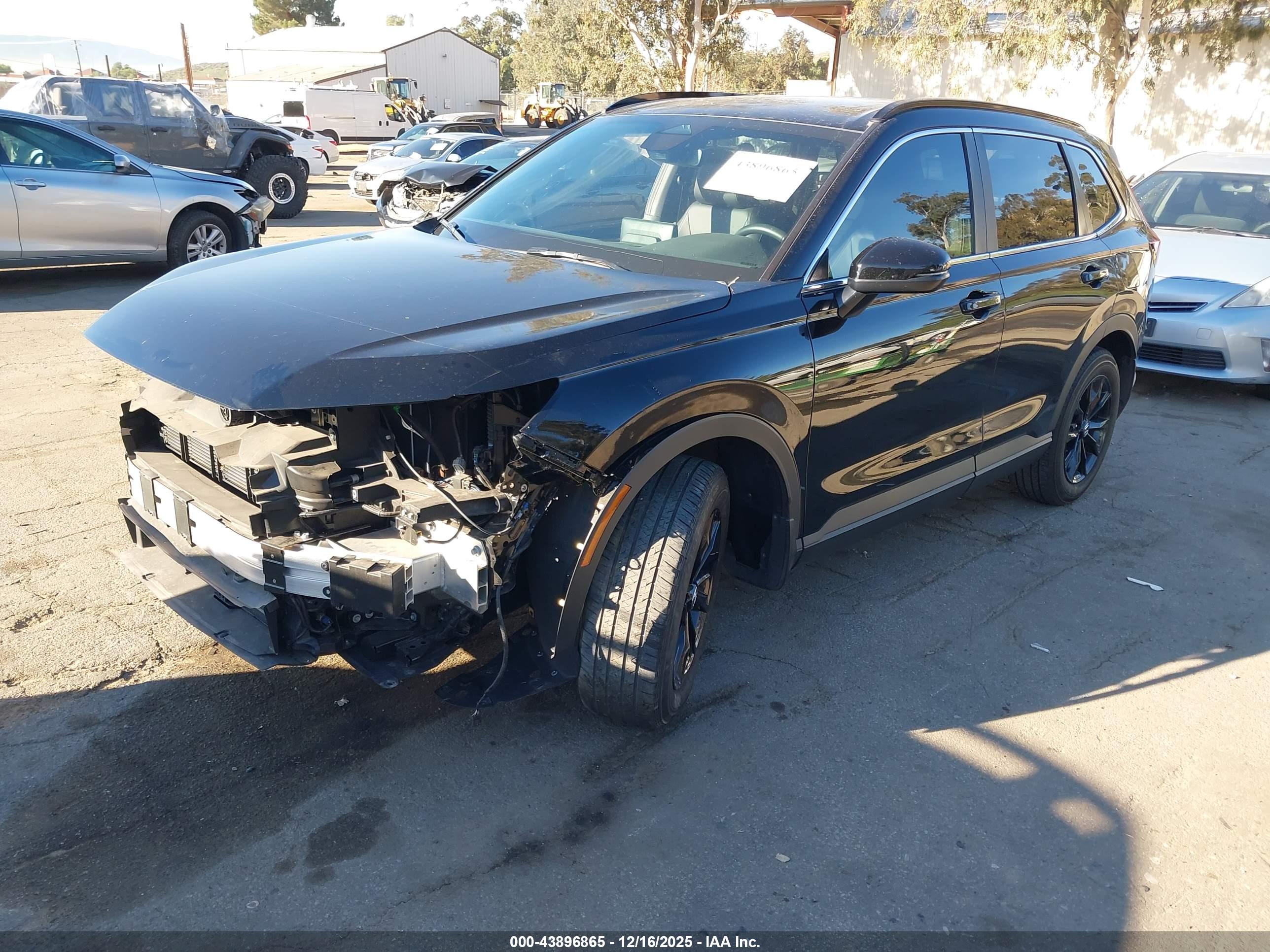 HONDA CR-V image 2