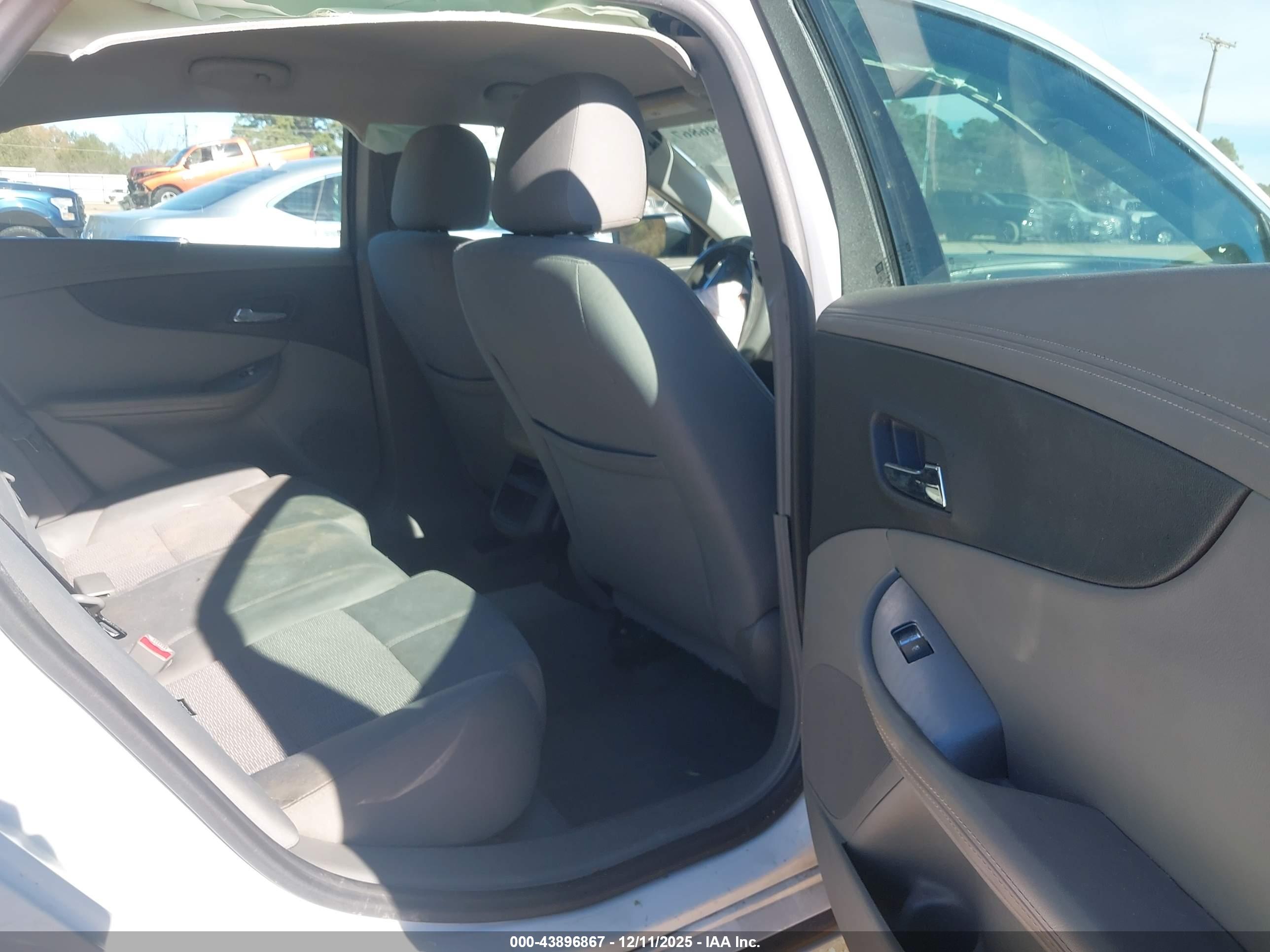 CHEVROLET IMPALA image 8