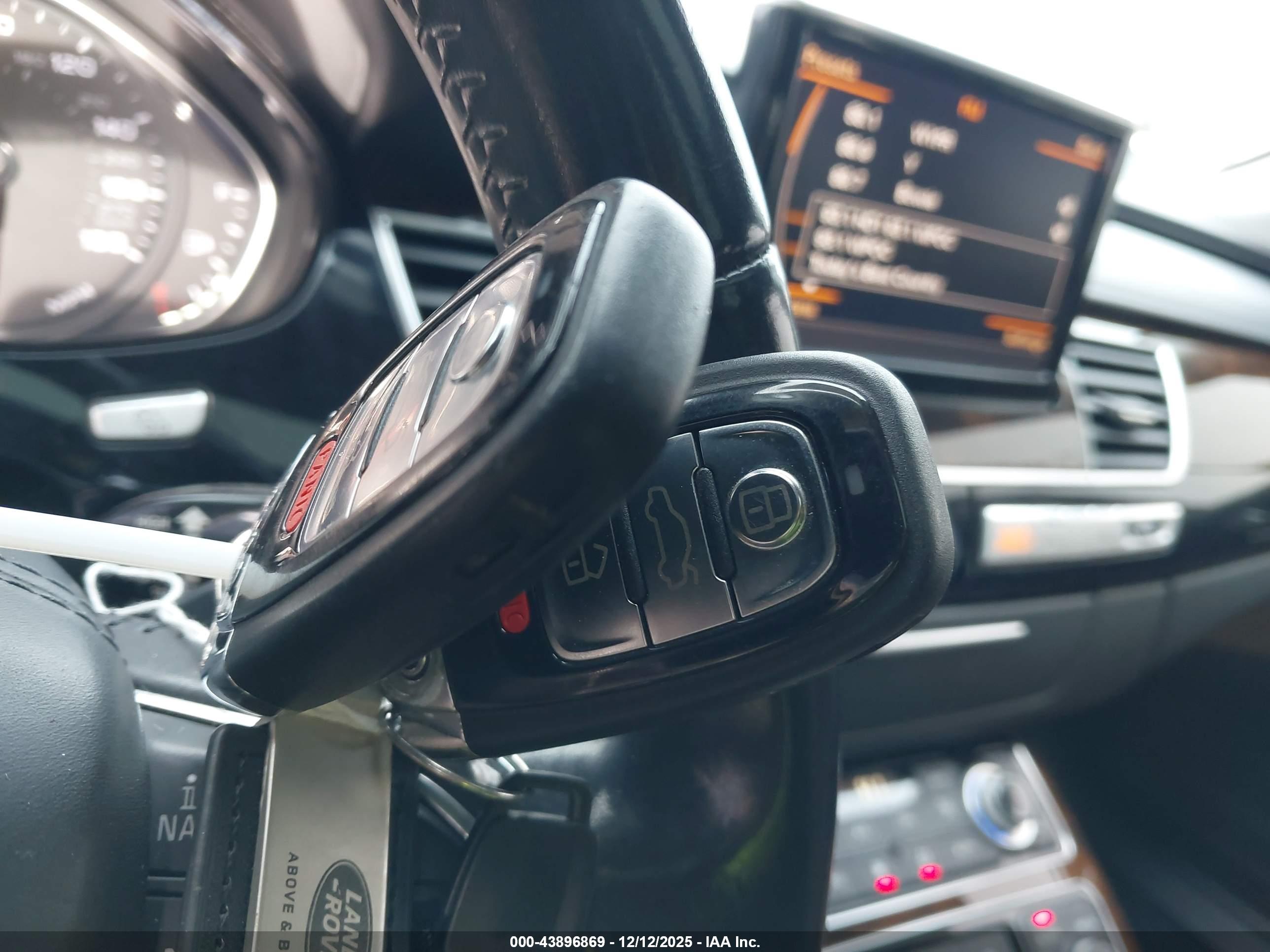 AUDI A8 image 11