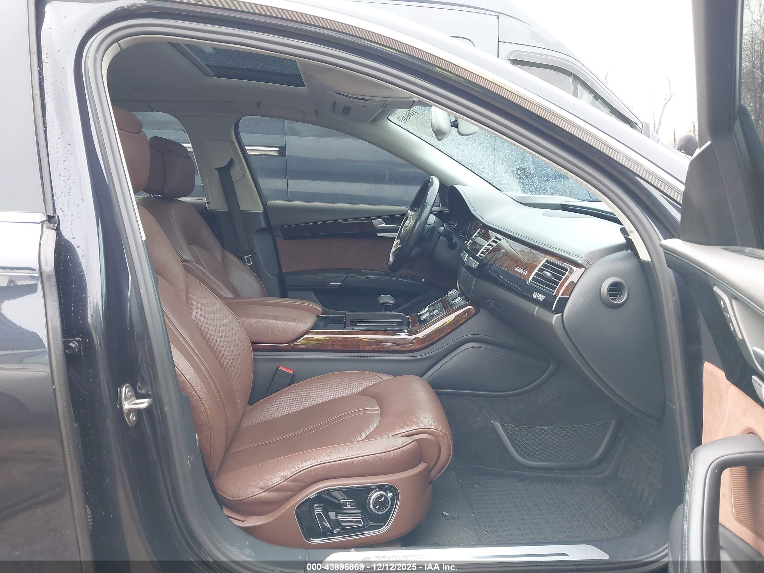 AUDI A8 image 5