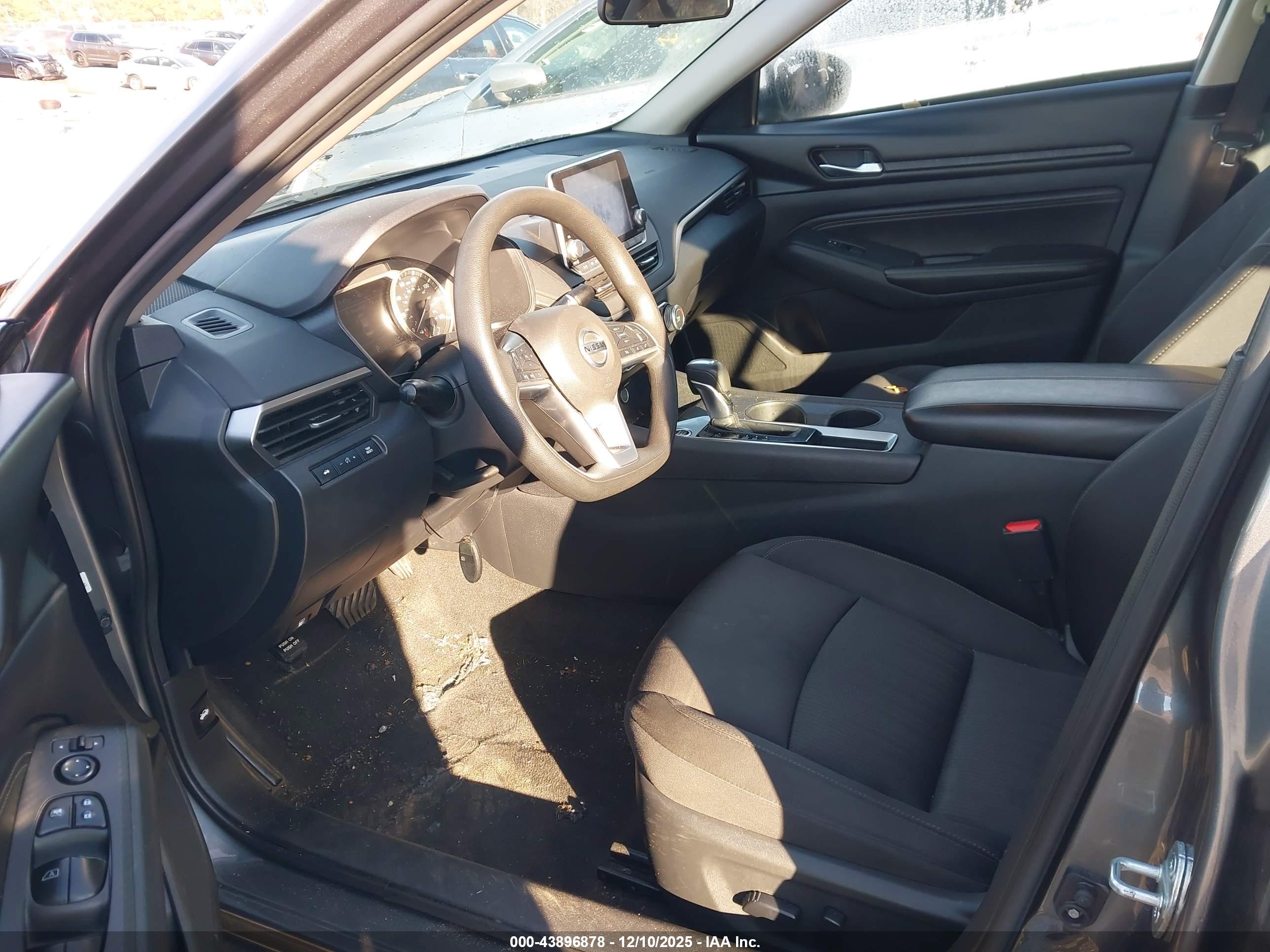 NISSAN ALTIMA image 5