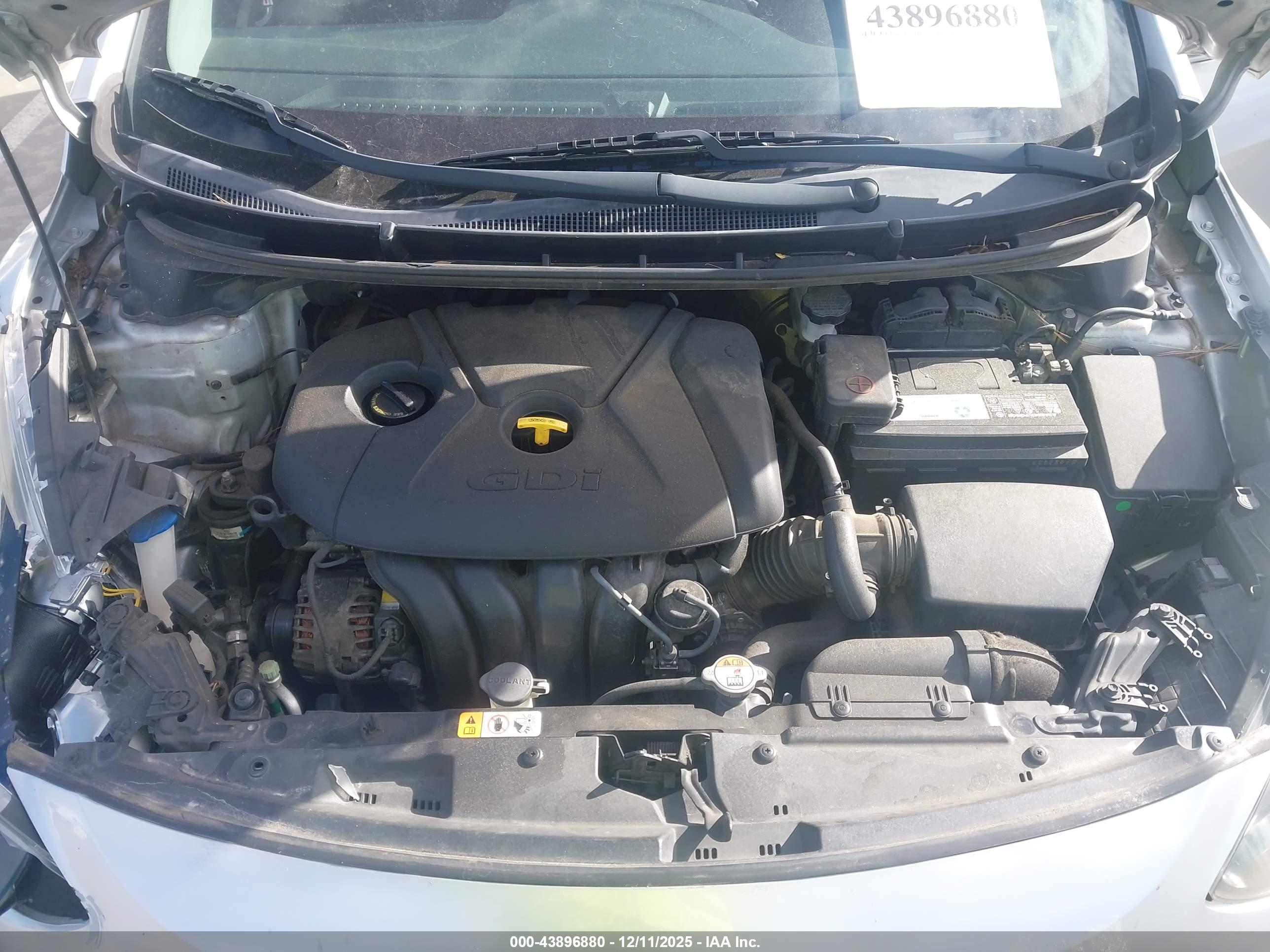 HYUNDAI ELANTRA image 10