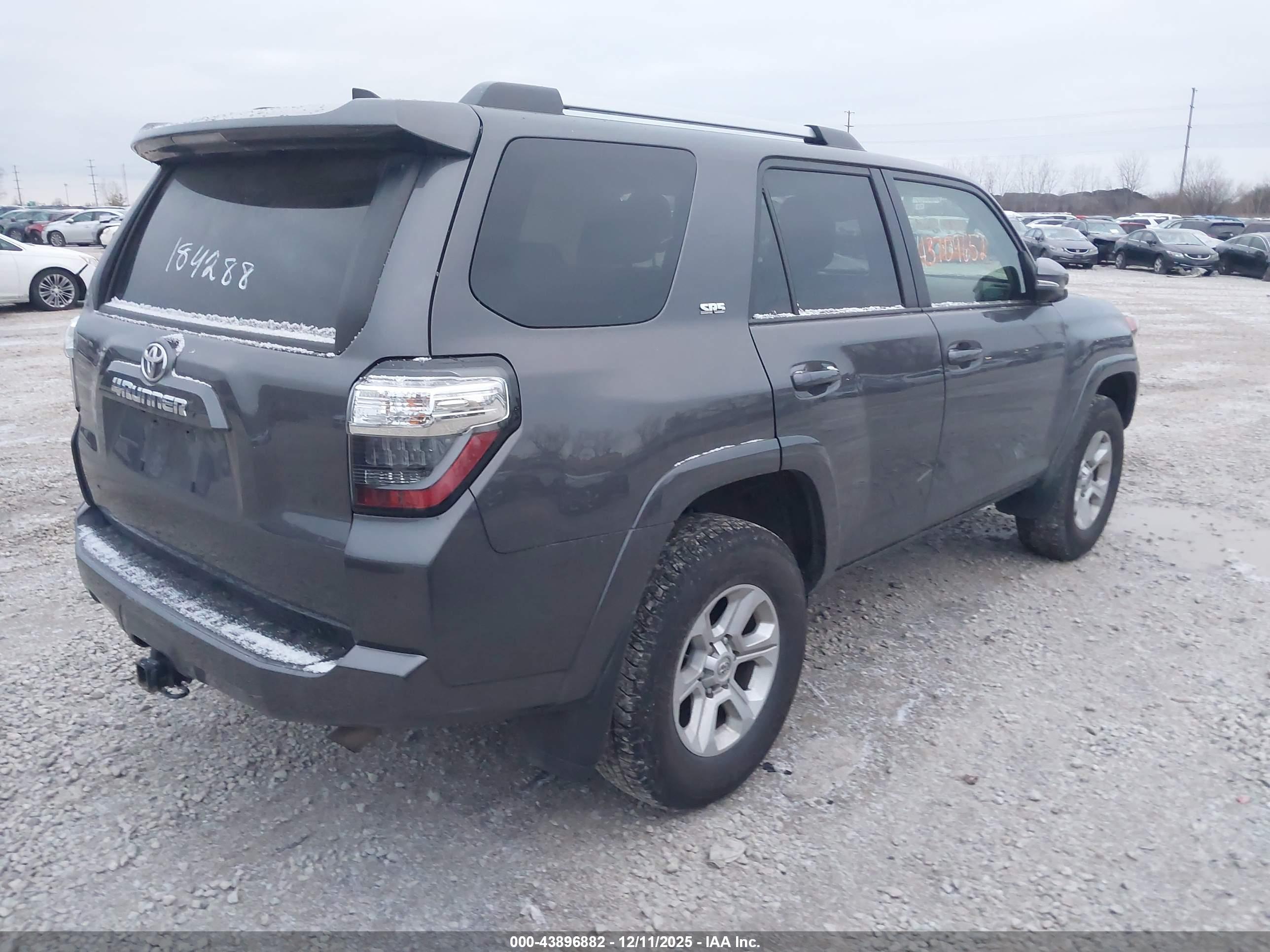 TOYOTA 4RUNNER image 4