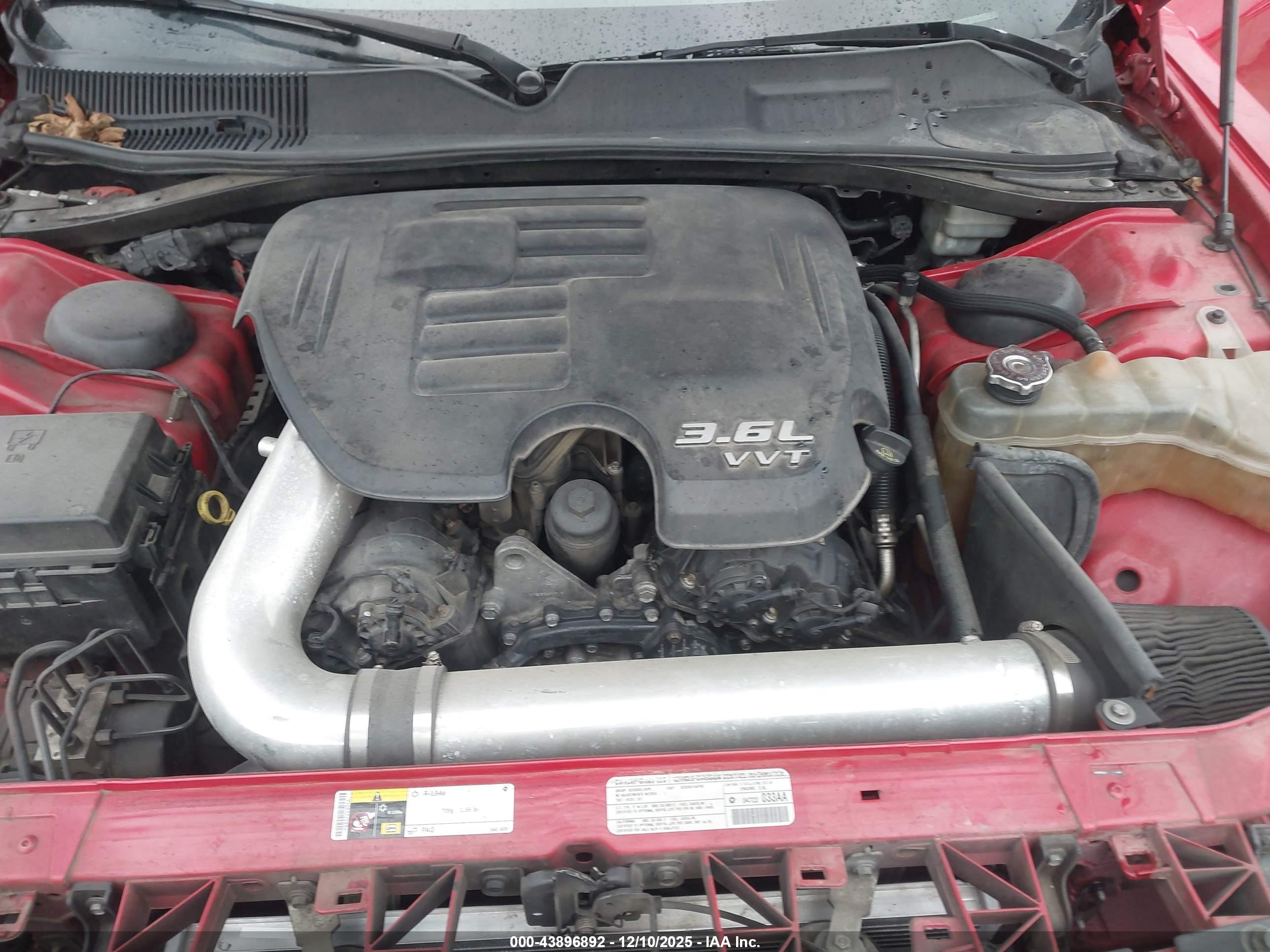 DODGE CHALLENGER image 10