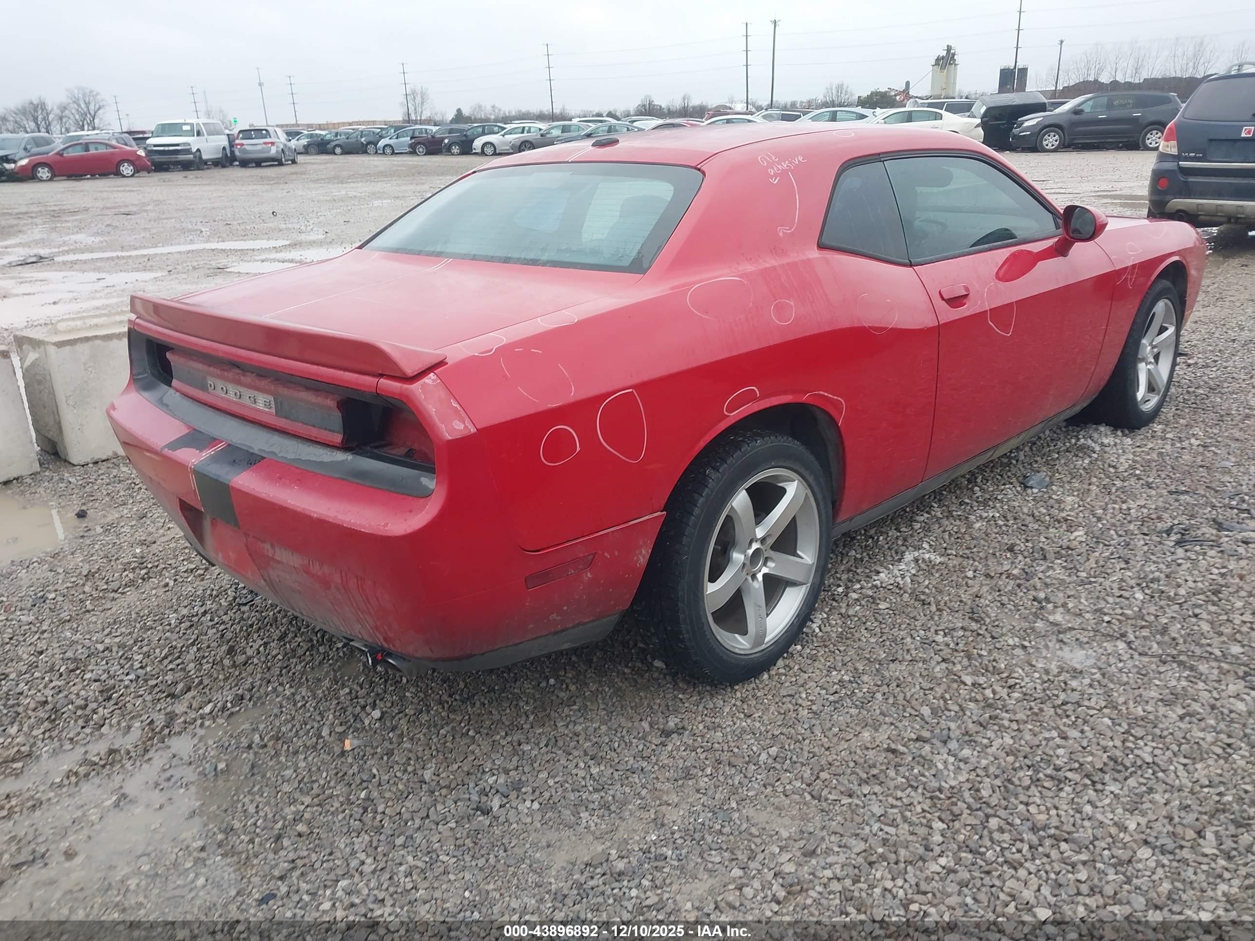 DODGE CHALLENGER image 4