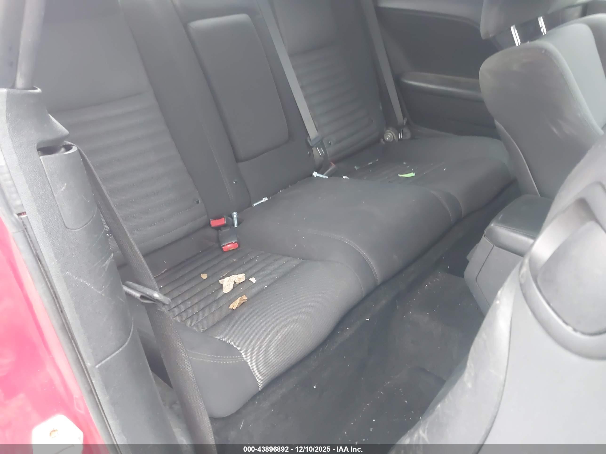 DODGE CHALLENGER image 8