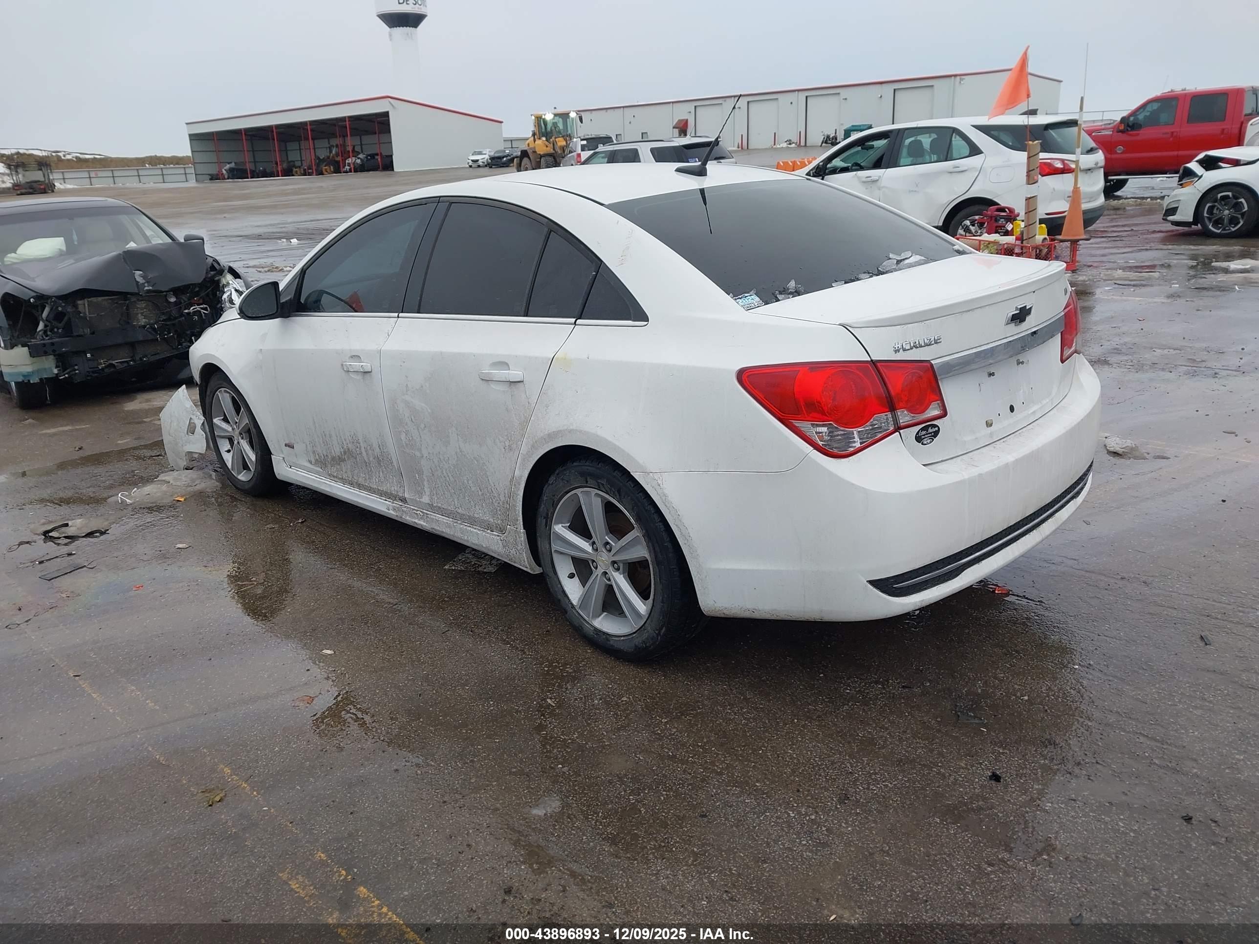 CHEVROLET CRUZE image 3