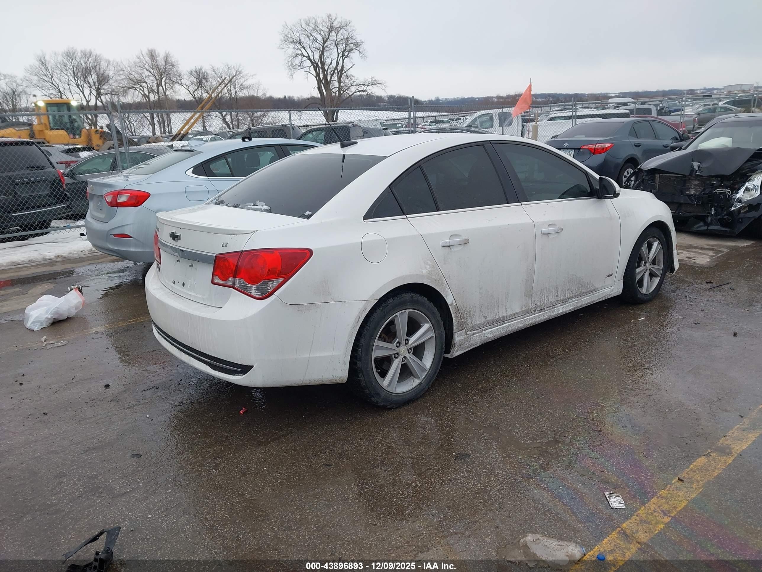 CHEVROLET CRUZE image 4