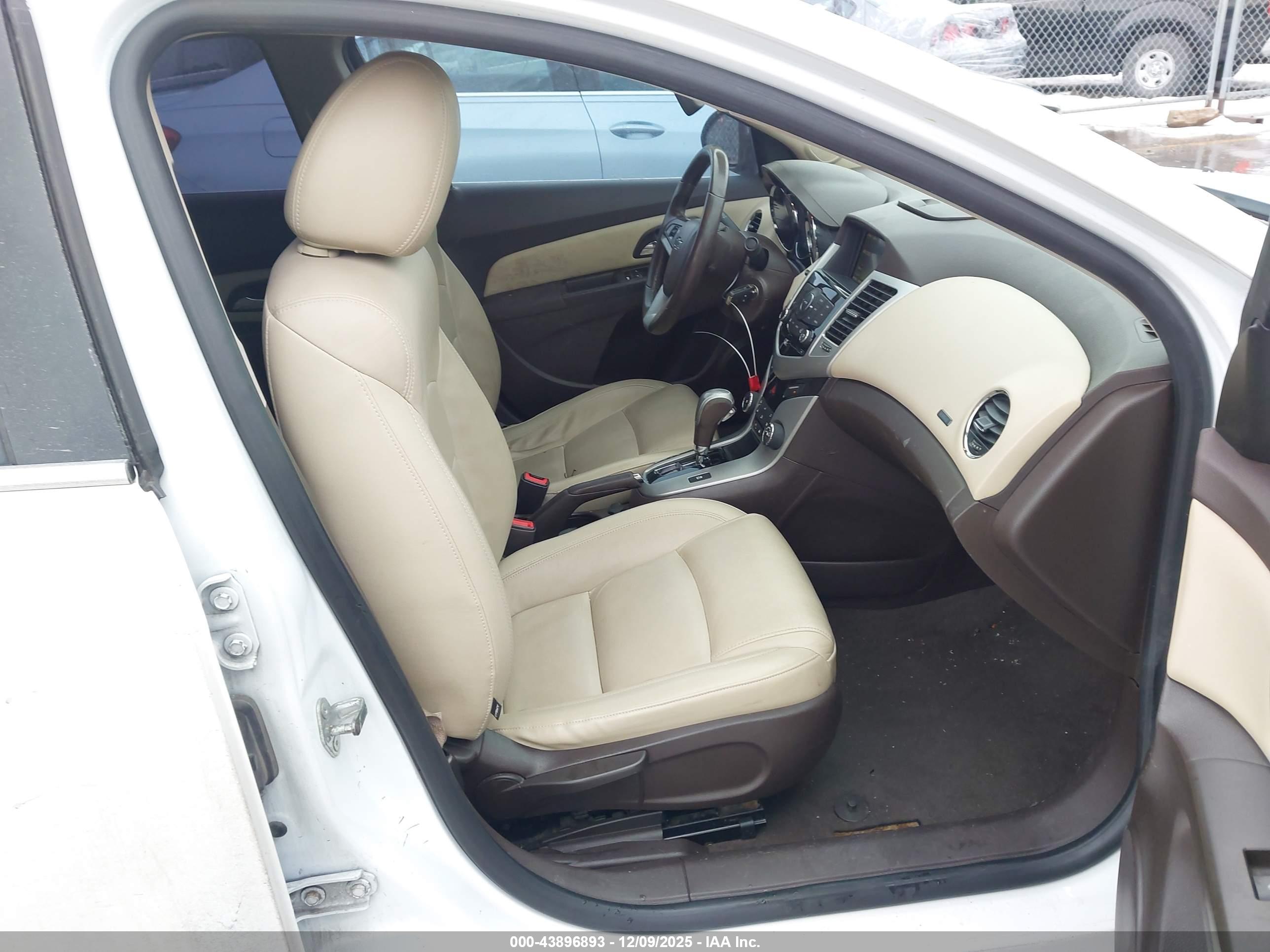 CHEVROLET CRUZE image 5