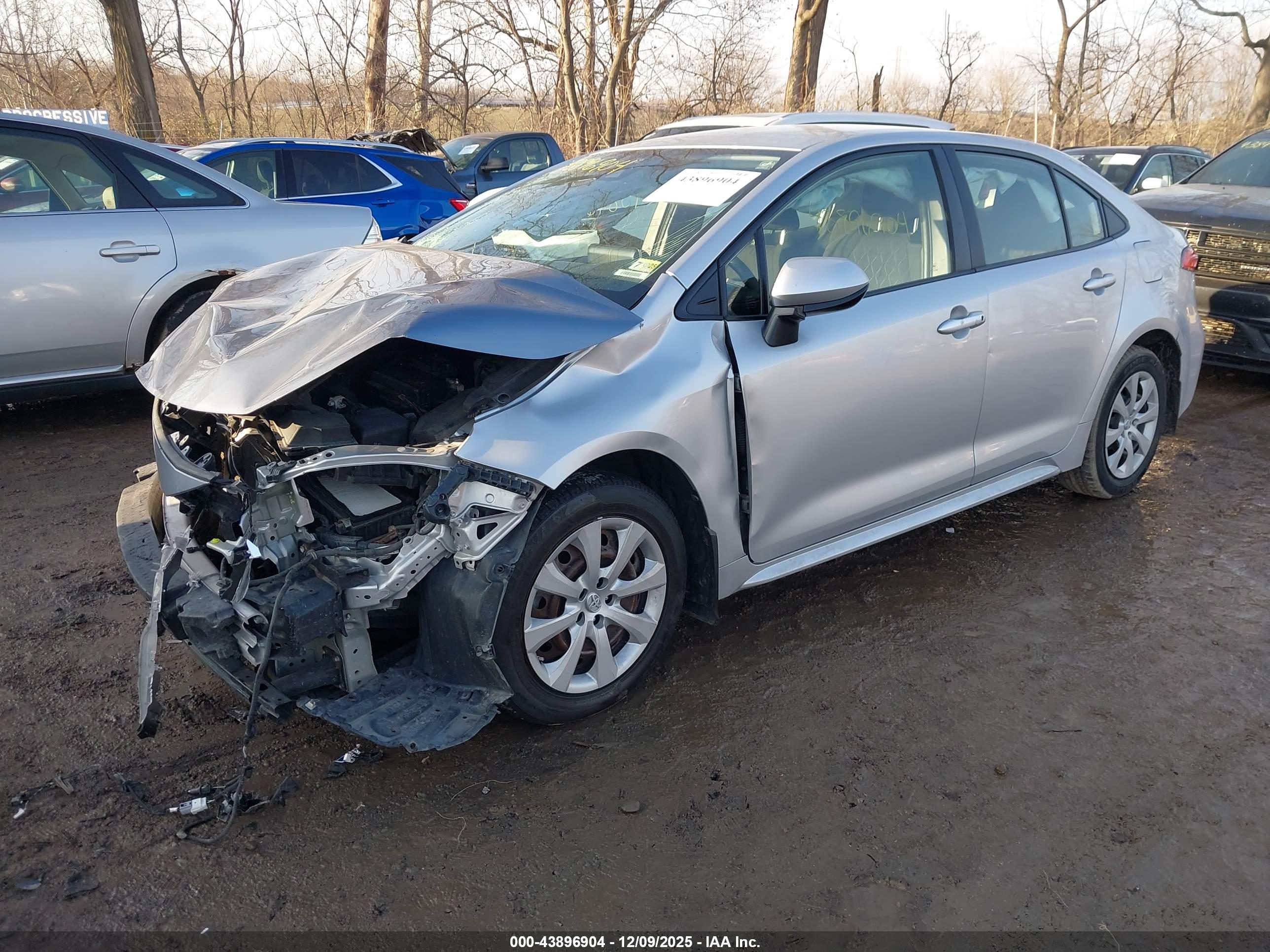 TOYOTA COROLLA image 2
