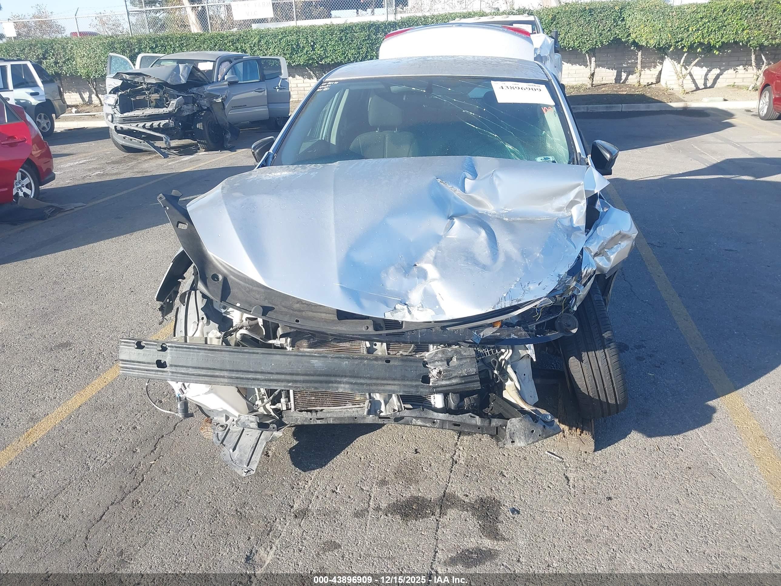 NISSAN SENTRA image 6