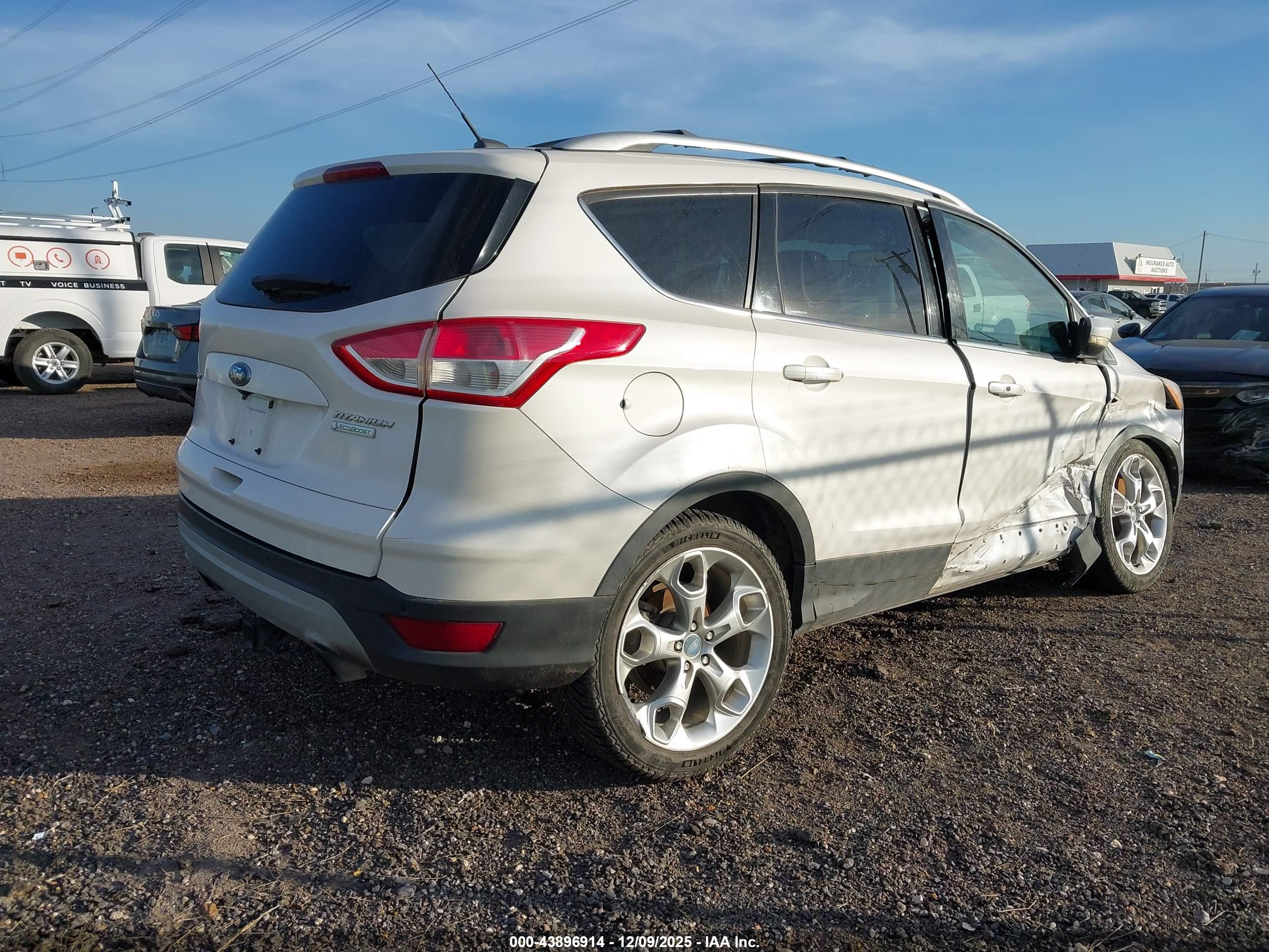 FORD ESCAPE image 4