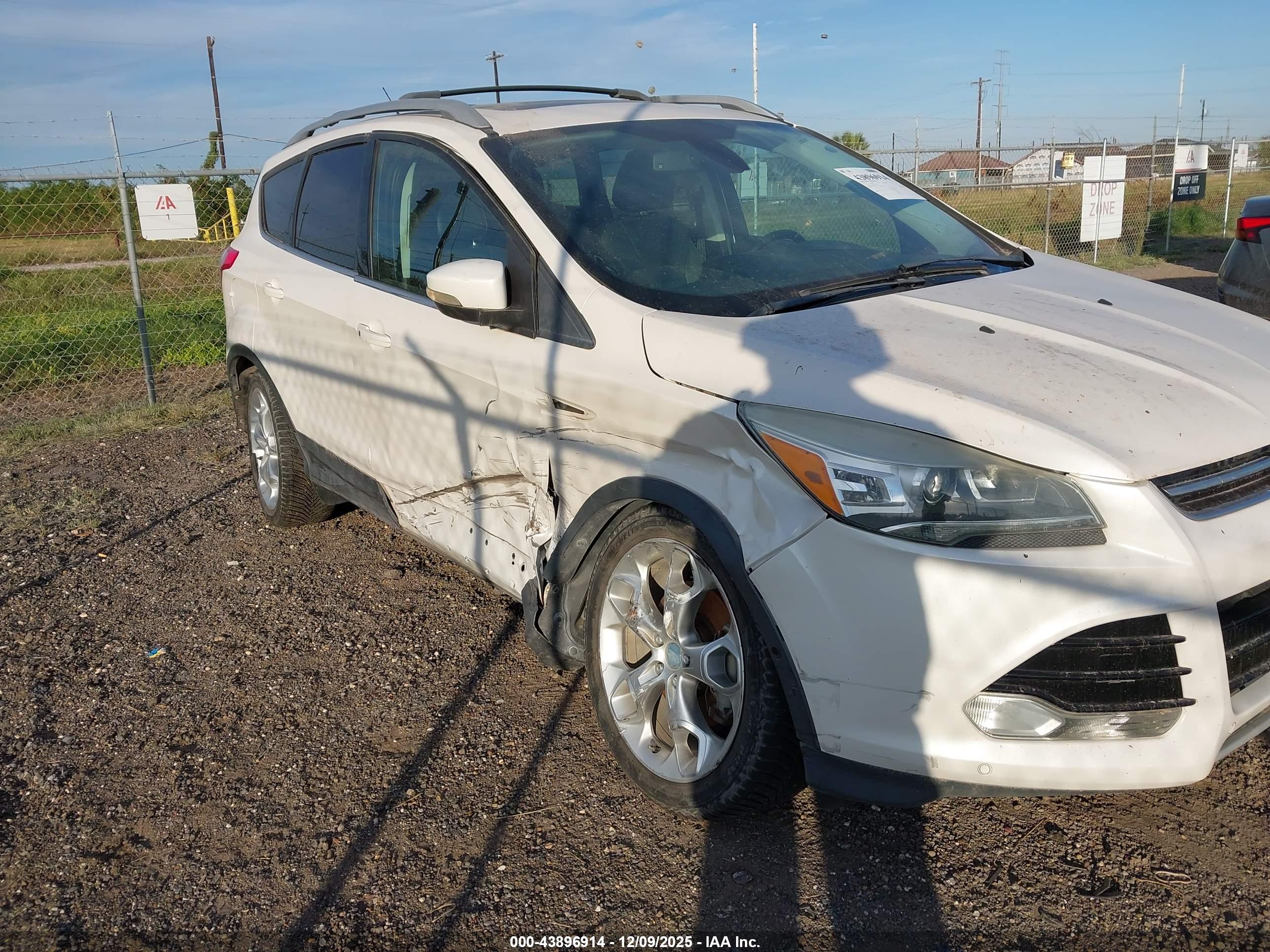 FORD ESCAPE image 6