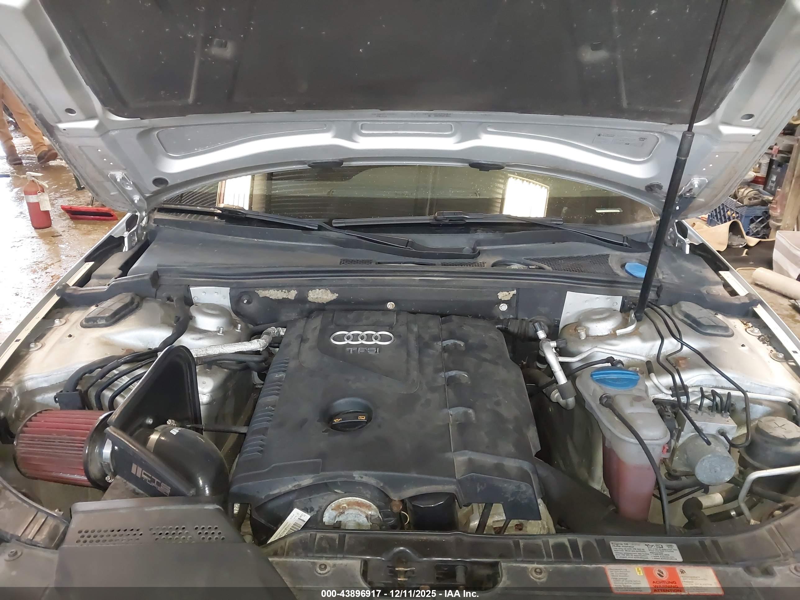 AUDI A4 image 10