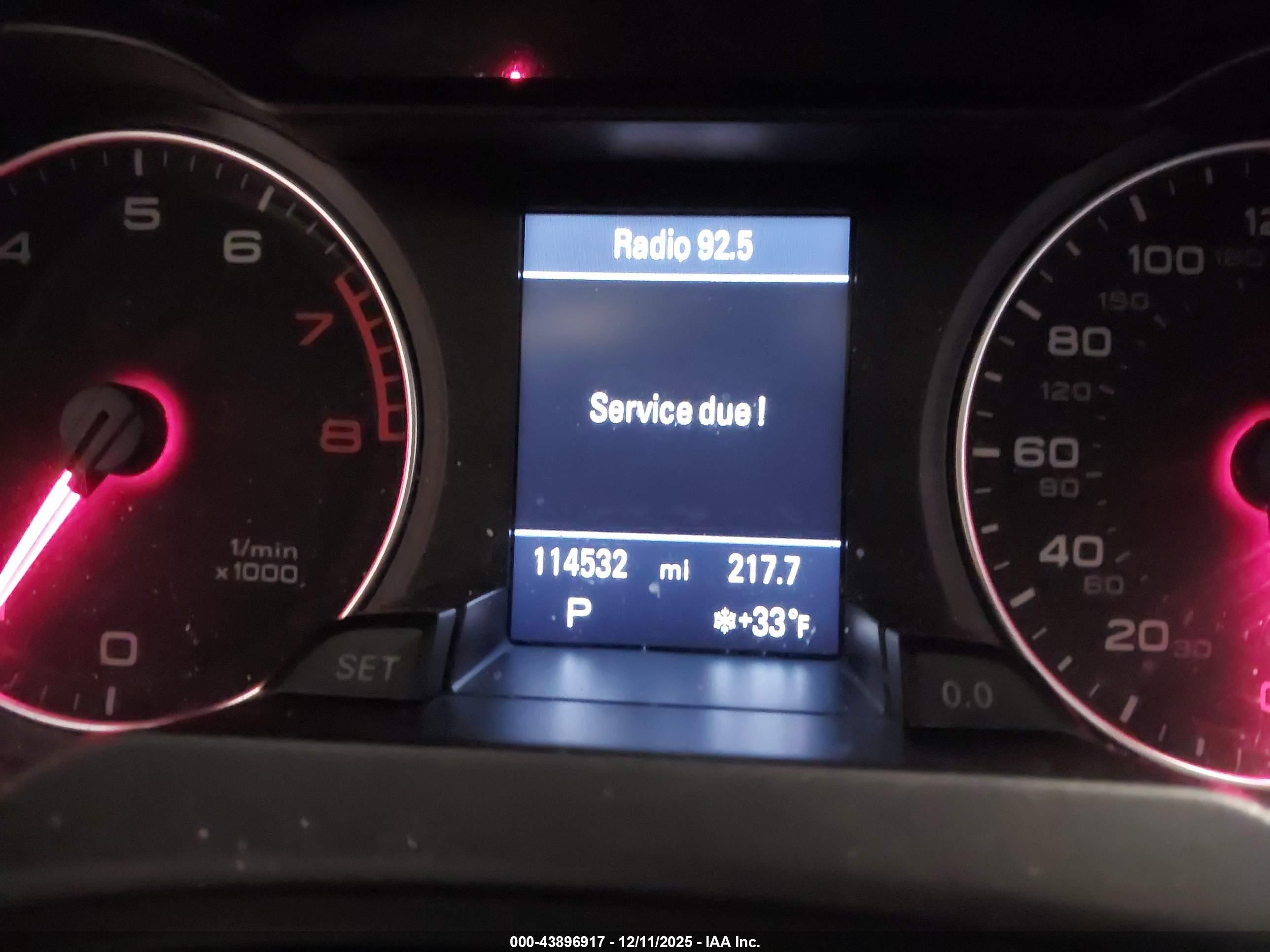 AUDI A4 image 7
