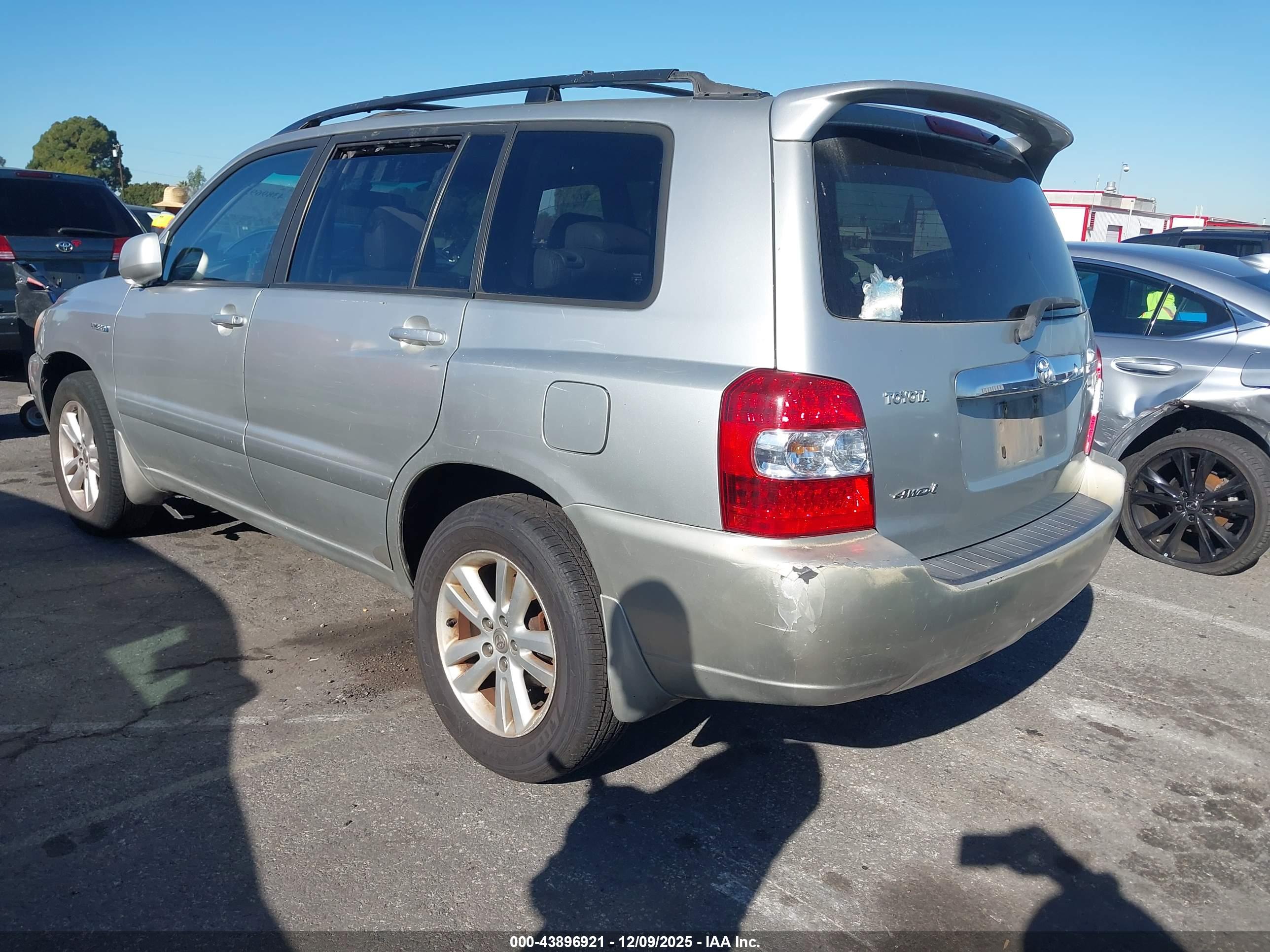 TOYOTA HIGHLANDER image 3